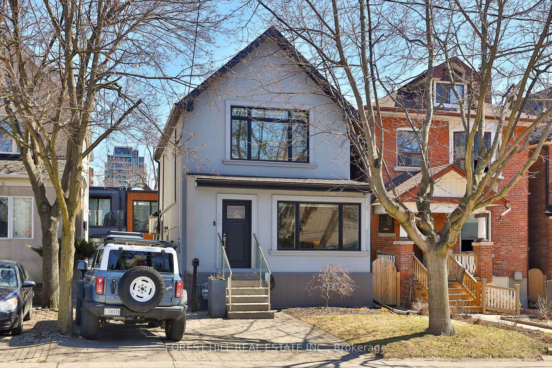 Photo of 163 Wychwood Avenue