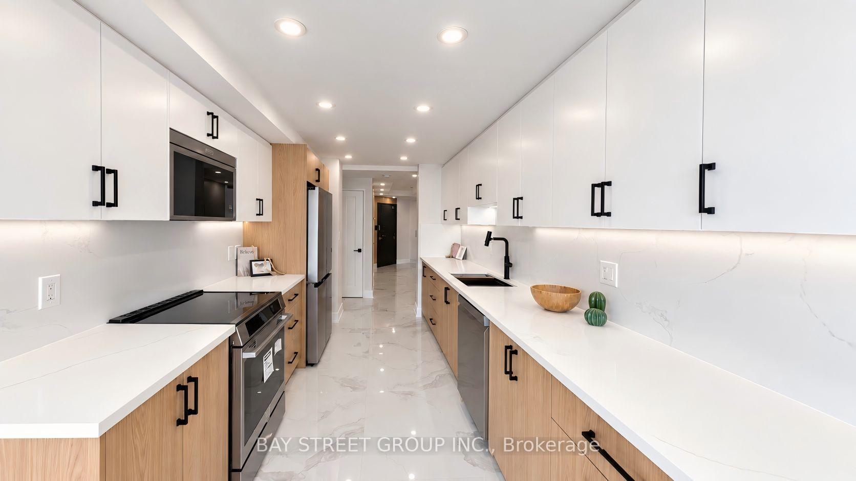 Photo 7 of Unit 2201, 85 Skymark Drive, North York, Hillcrest Village — HOMEH