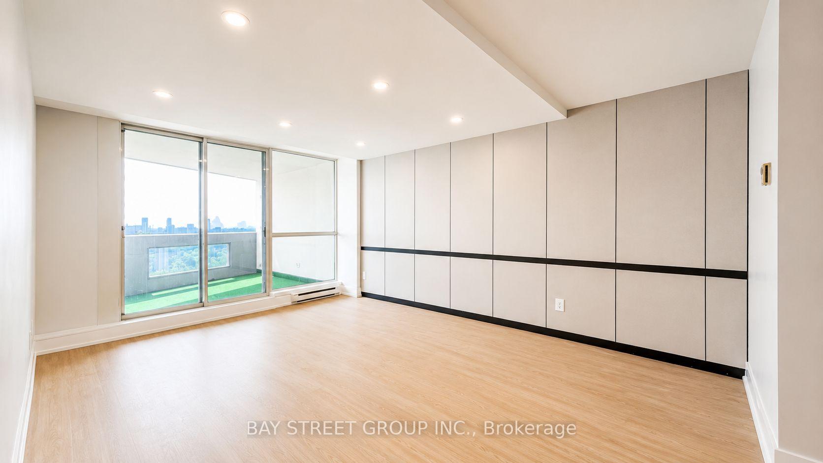 Photo 15 of Unit 2201, 85 Skymark Drive, North York, Hillcrest Village — HOMEH