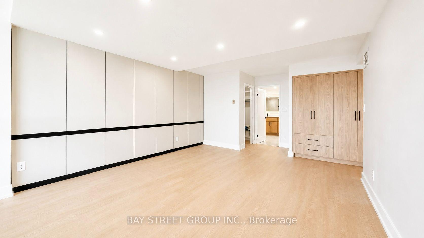 Photo 17 of Unit 2201, 85 Skymark Drive, North York, Hillcrest Village — HOMEH