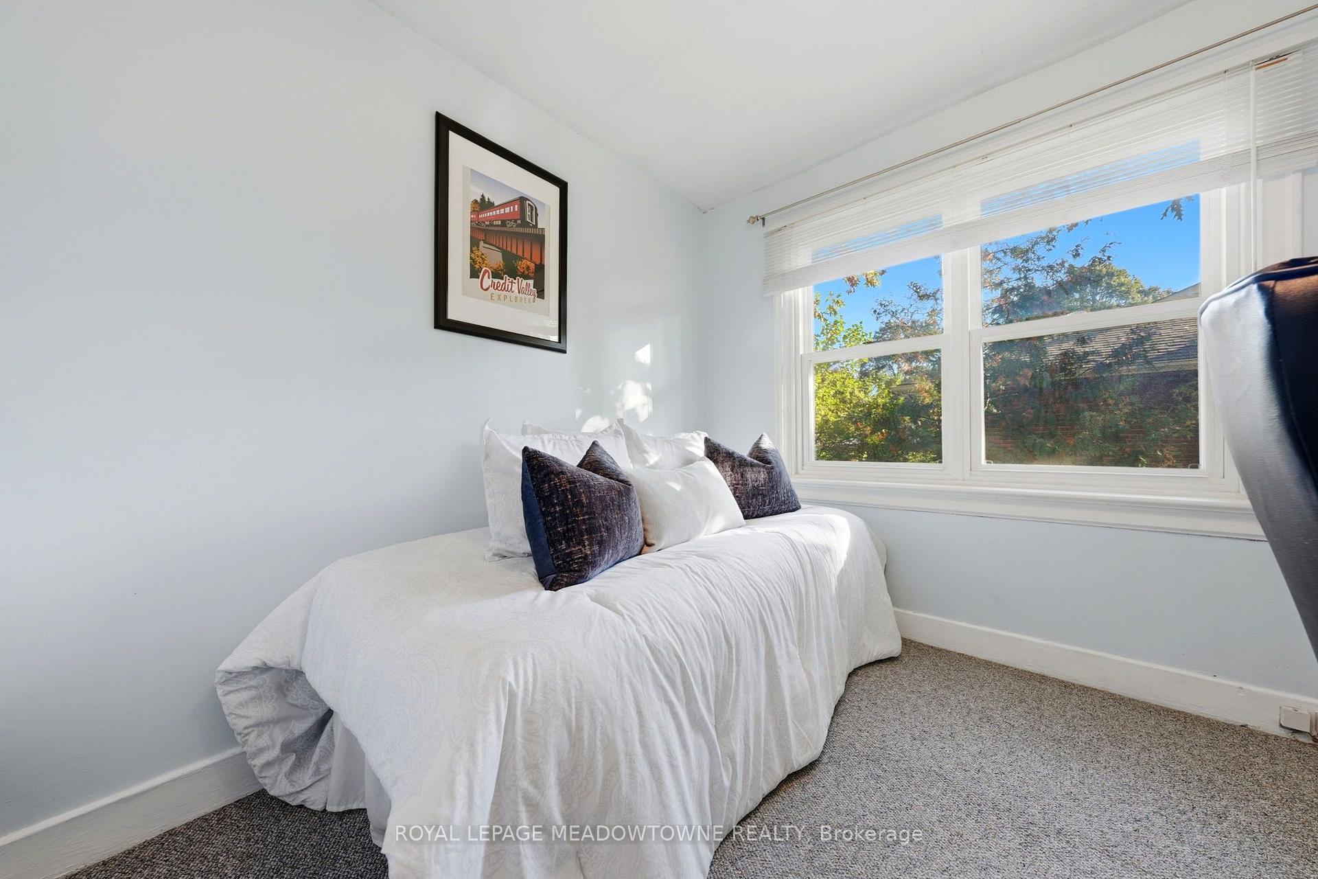 Photo 18 of 33 Durham Street, Halton Hills, Georgetown — HOMEH