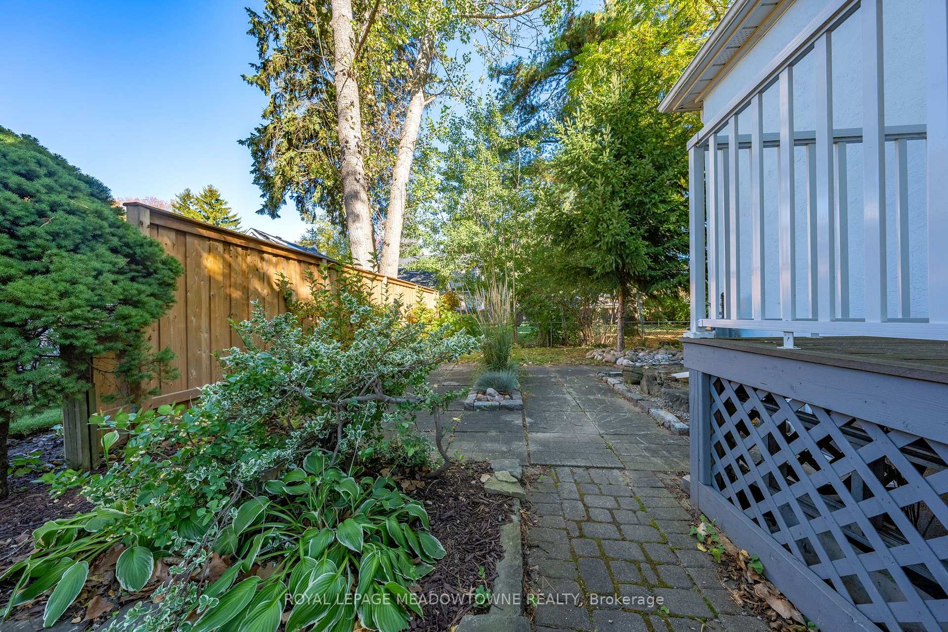 Photo 38 of 33 Durham Street, Halton Hills, Georgetown — HOMEH