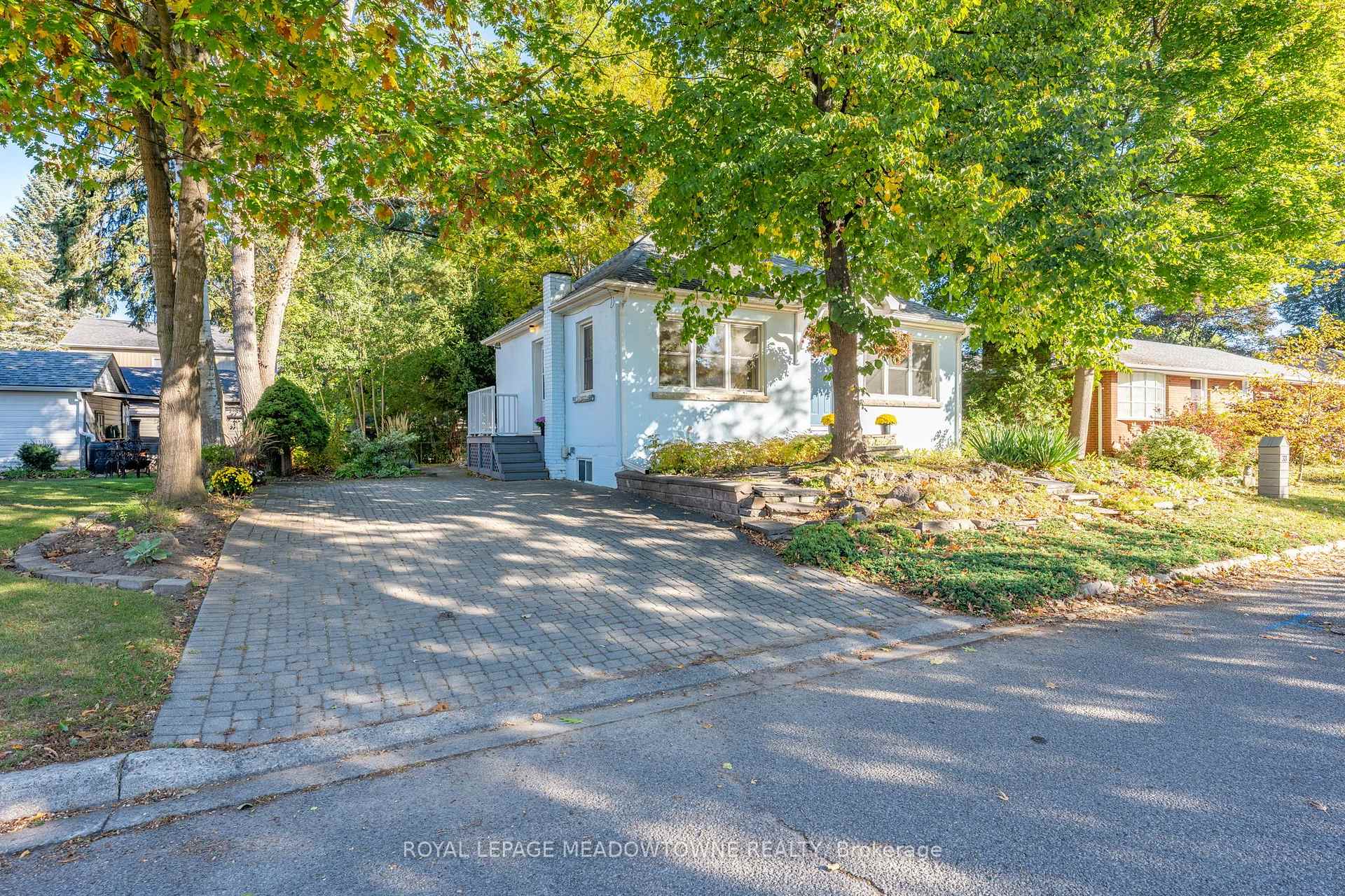 Photo 41 of 33 Durham Street, Halton Hills, Georgetown — HOMEH