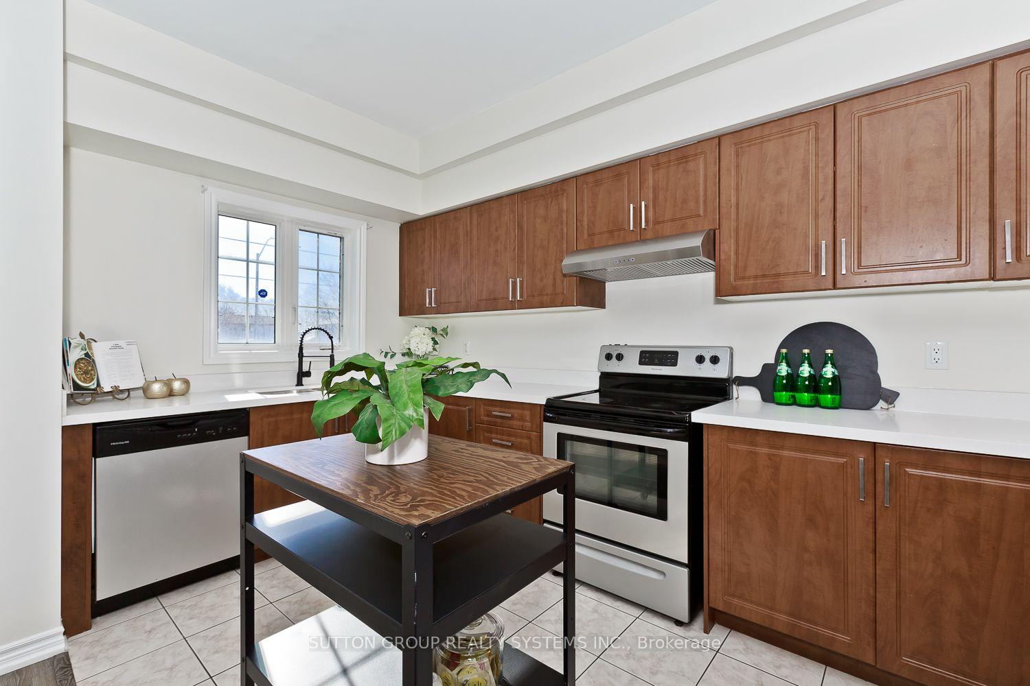 Photo 9 of 352 Black Drive, Milton, Clarke — HOMEH