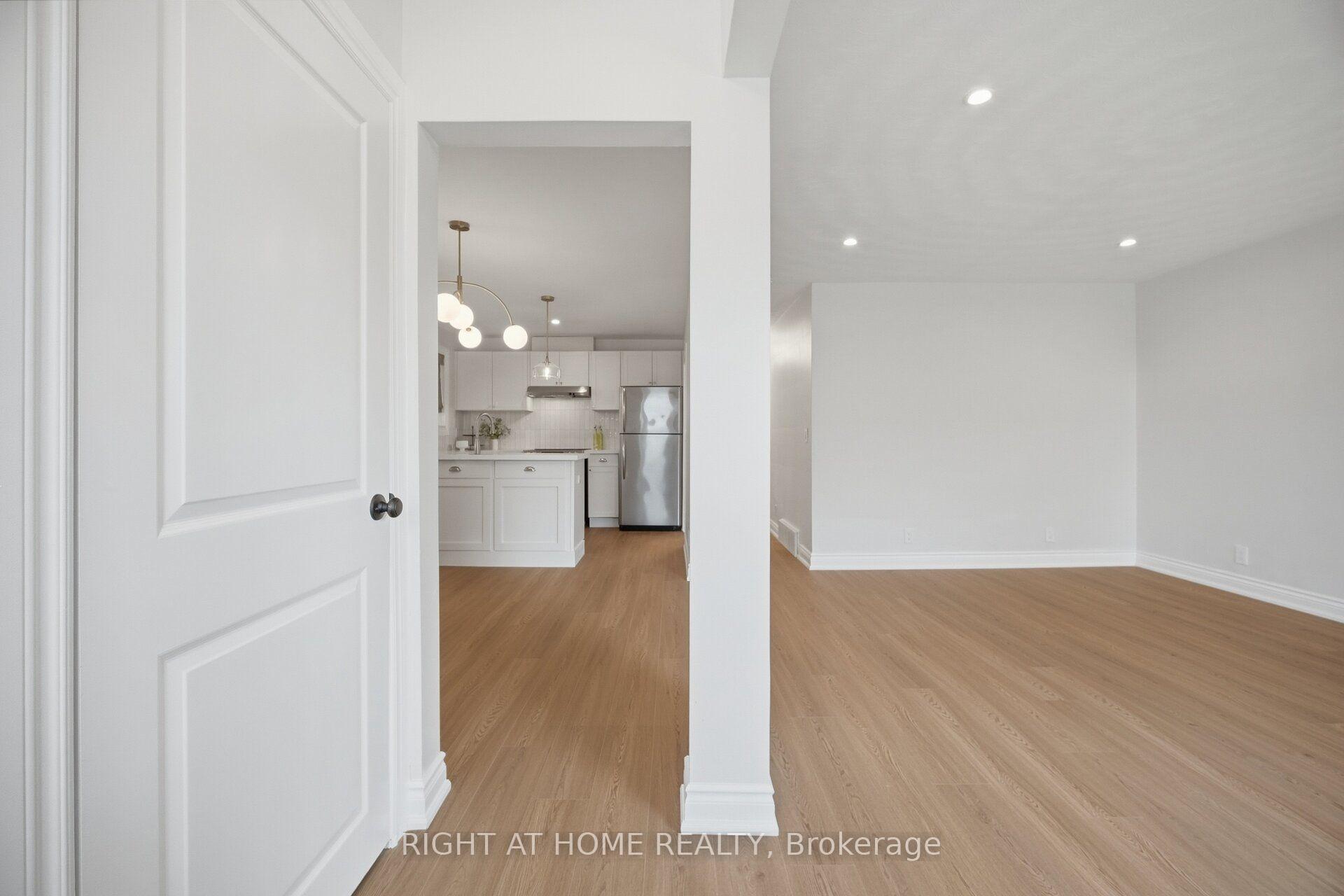 Photo 8 of 643 Perry Crescent, Oshawa, Vanier — HOMEH