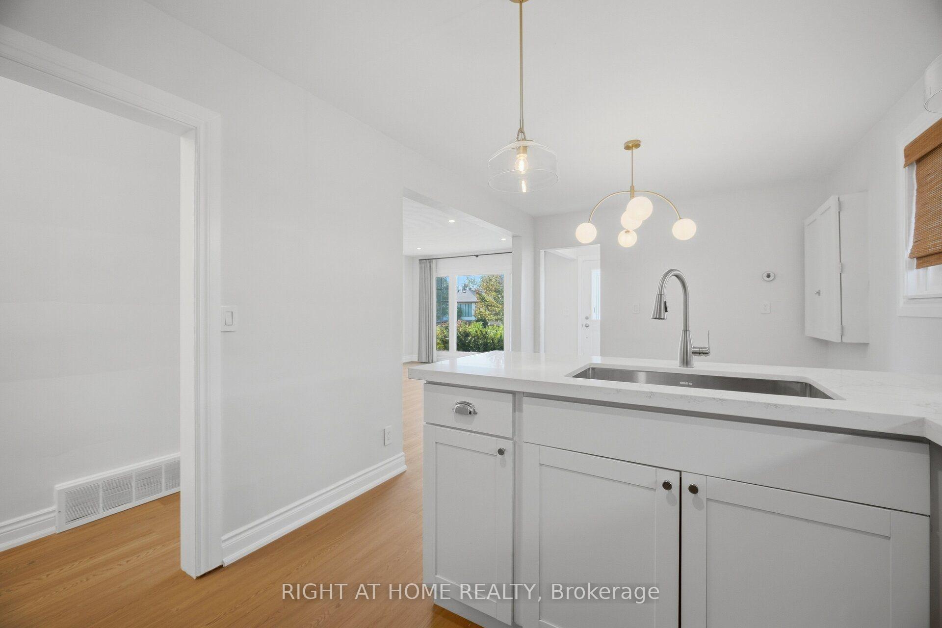 Photo 21 of 643 Perry Crescent, Oshawa, Vanier — HOMEH