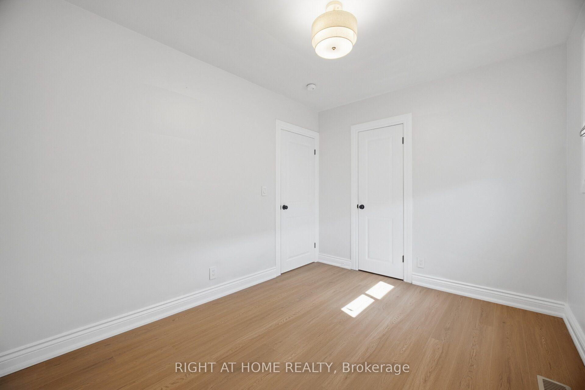 Photo 29 of 643 Perry Crescent, Oshawa, Vanier — HOMEH