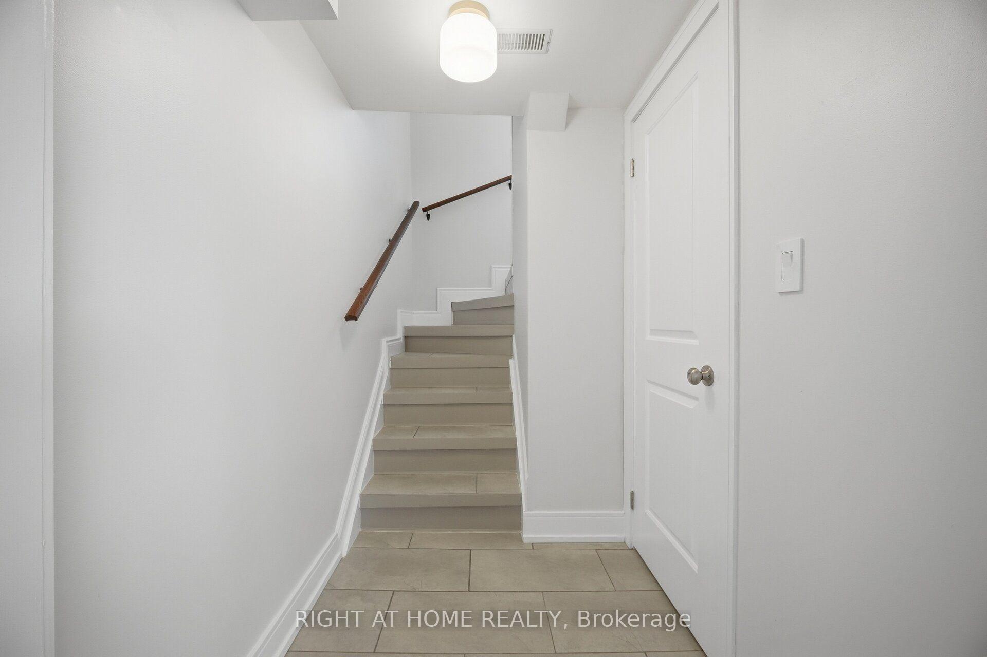 Photo 32 of 643 Perry Crescent, Oshawa, Vanier — HOMEH