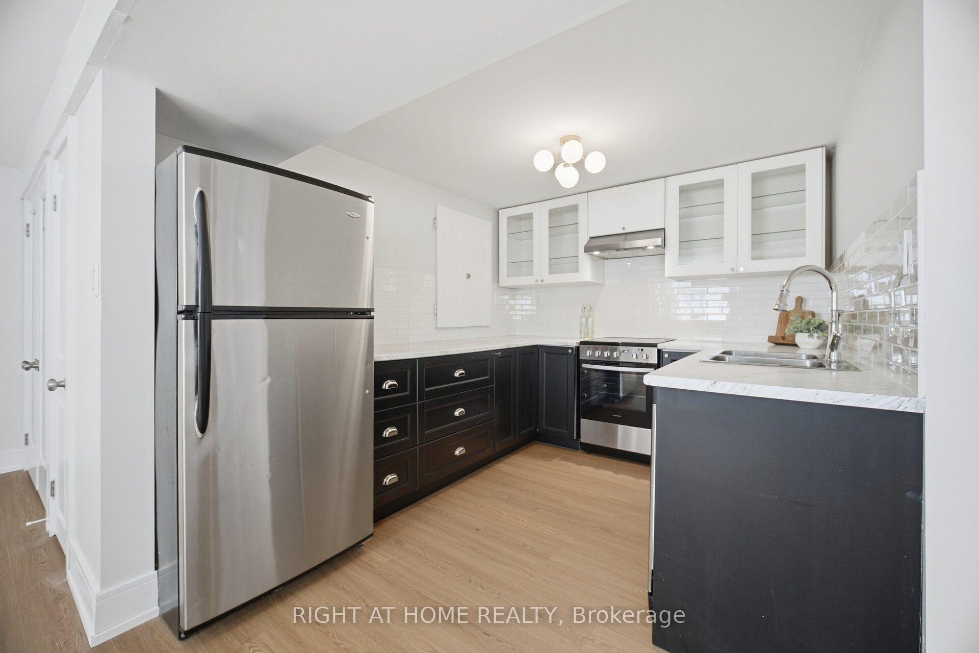Photo 39 of 643 Perry Crescent, Oshawa, Vanier — HOMEH