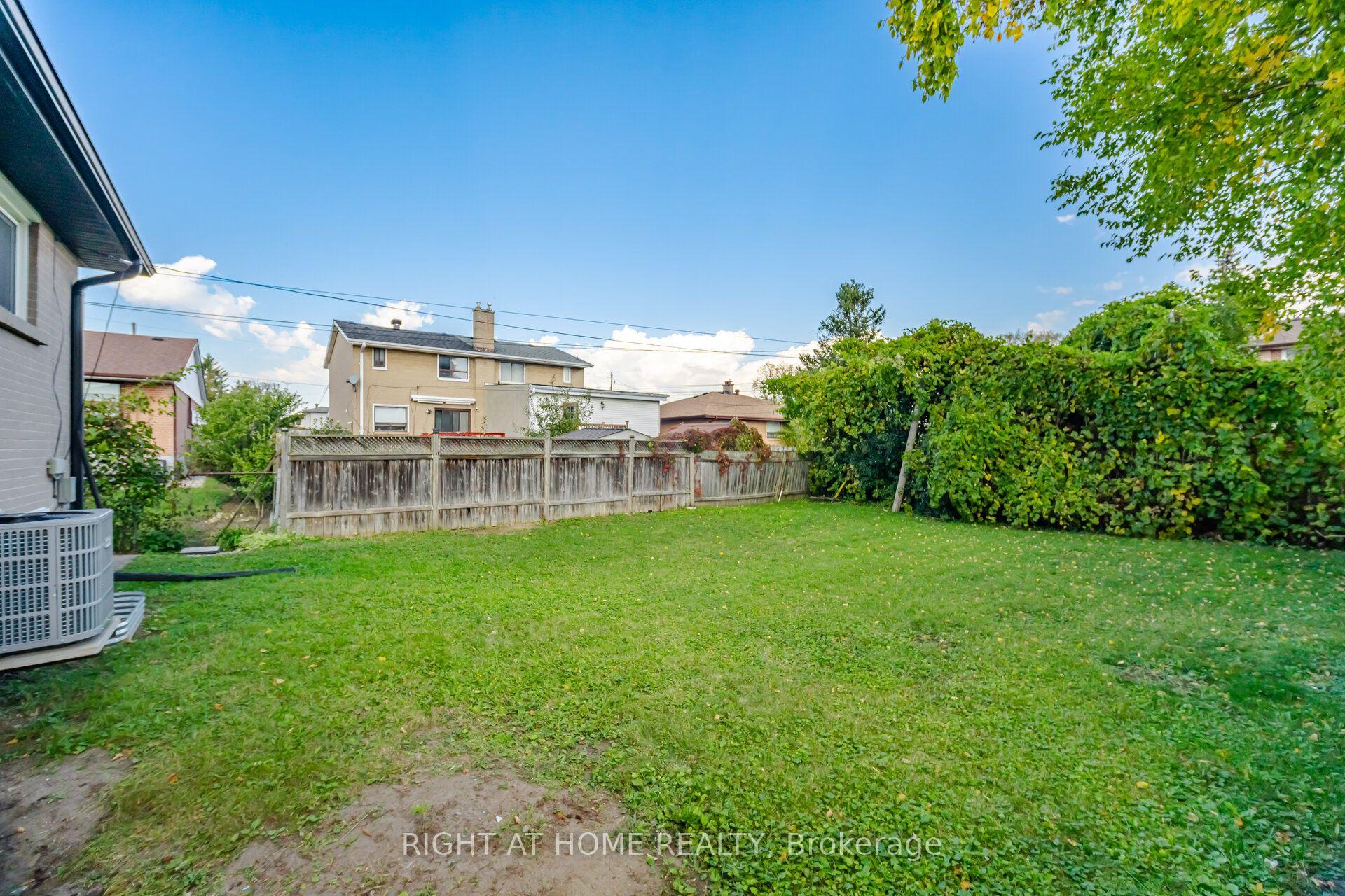 Photo 60 of 643 Perry Crescent, Oshawa, Vanier — HOMEH