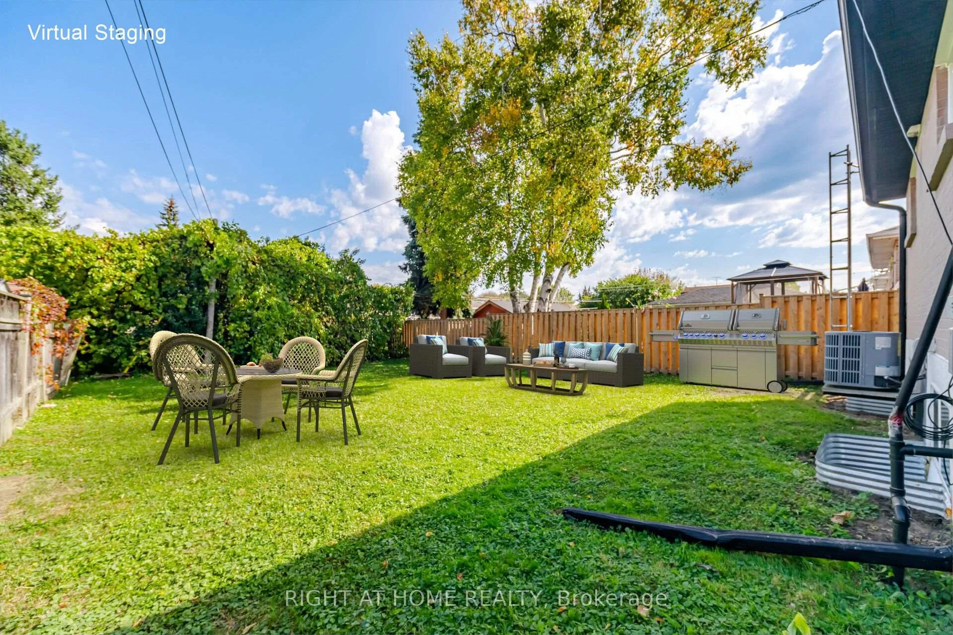 Photo 55 of 643 Perry Crescent, Oshawa, Vanier — HOMEH