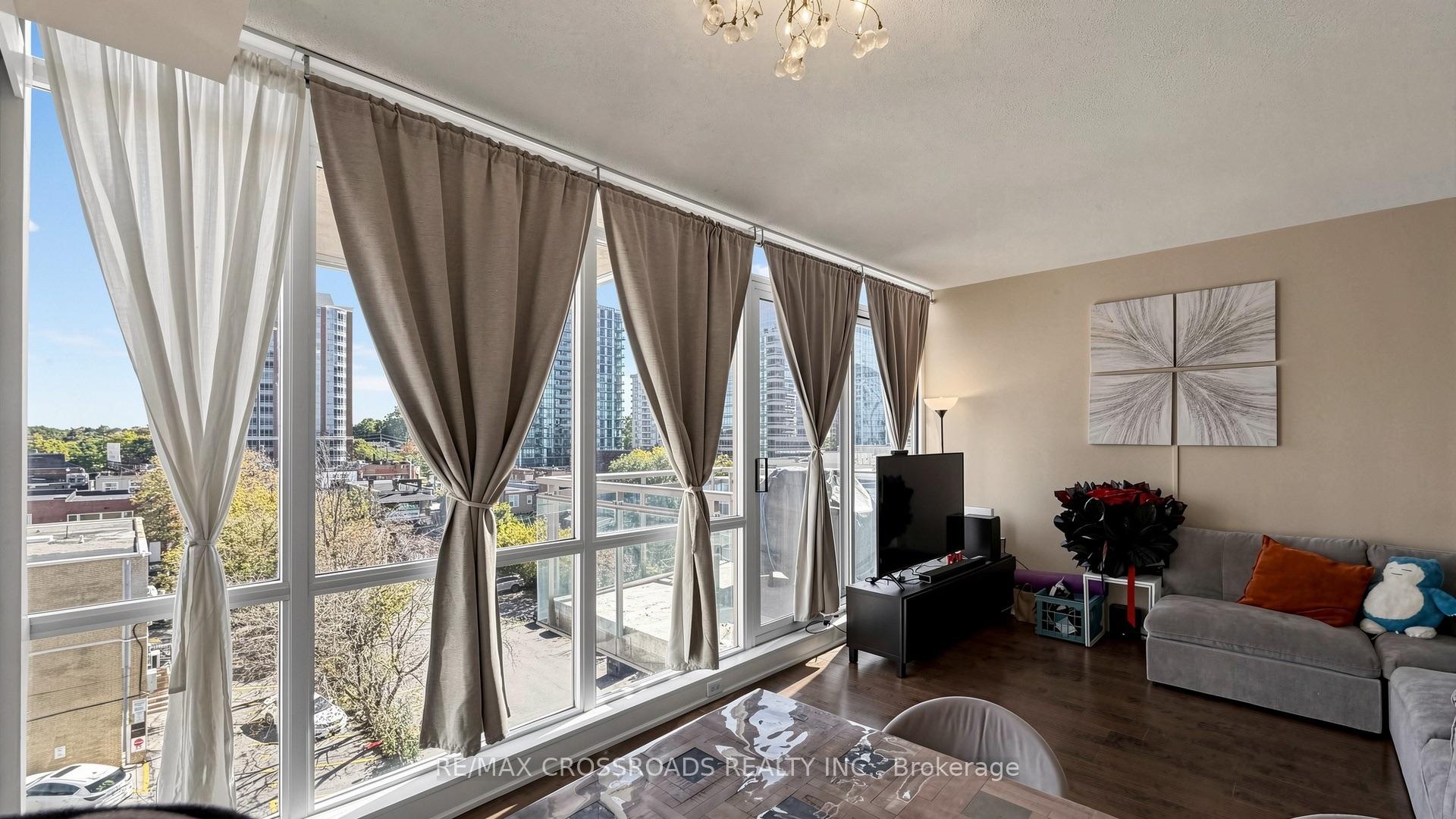 Photo 7 of Unit 606, 30 Canterbury Place, North York, Willowdale West — HOMEH