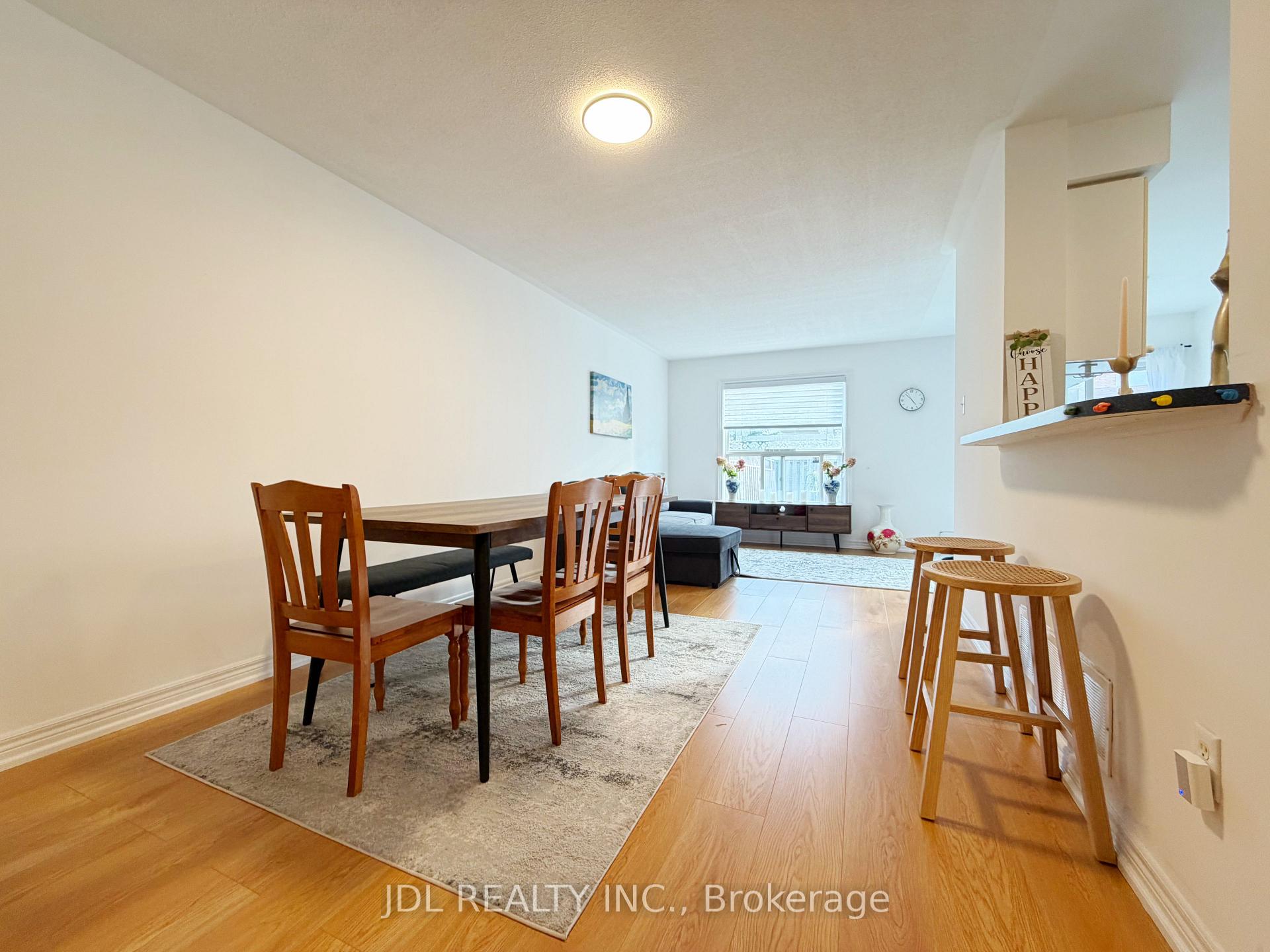 Photo 2 of 63 Peninsula Crescent, Richmond Hill, Rouge Woods — HOMEH