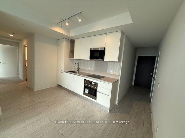 Photo 8 of Unit 902, 39 Mary Street, Barrie, City Centre — HOMEH