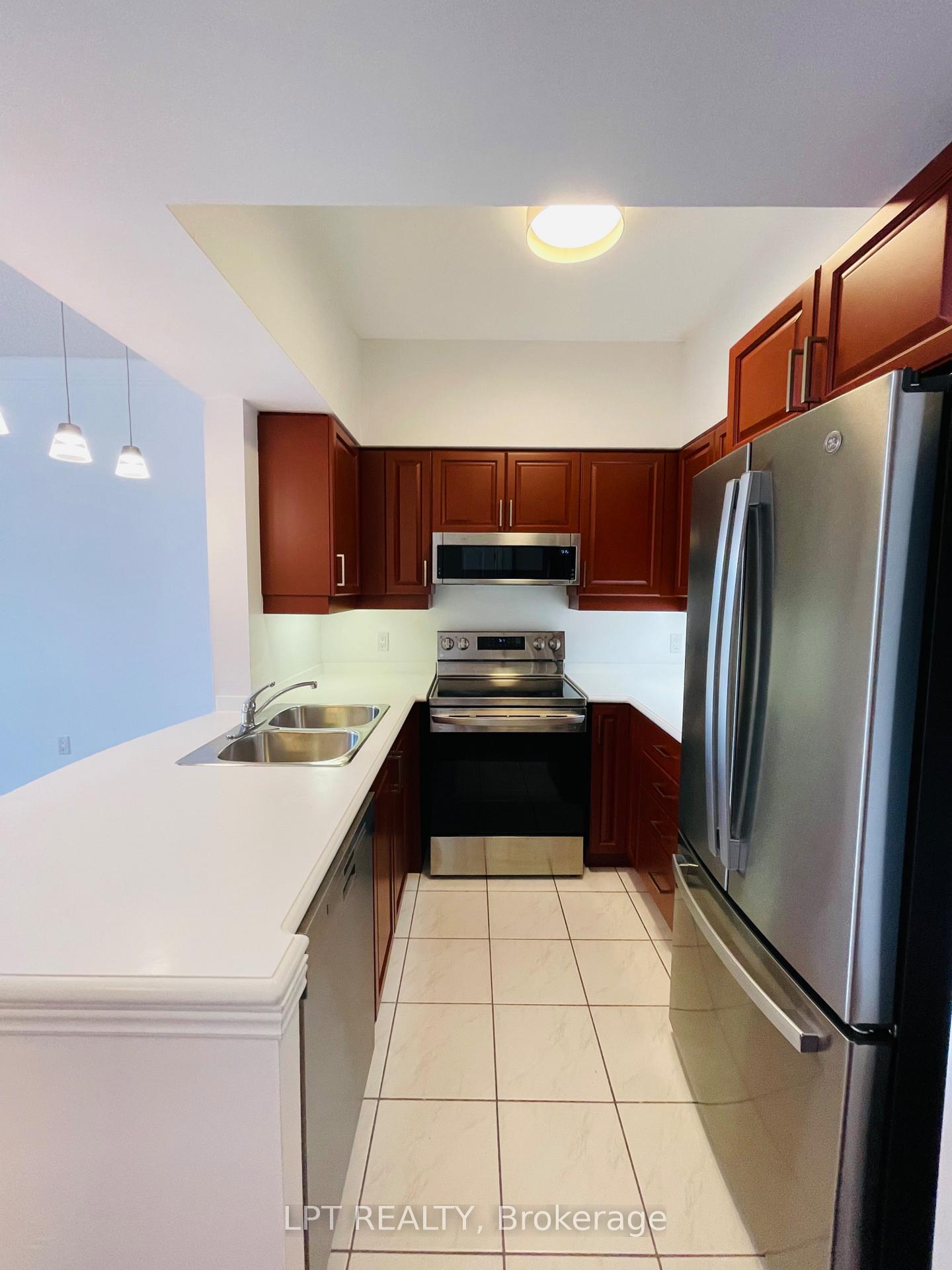 Photo 5 of Unit 308, 2 Edith Drive, Toronto, Yonge-Eglinton — HOMEH