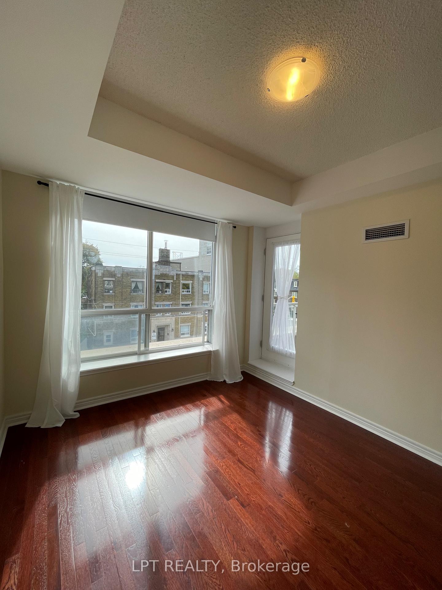 Photo 11 of Unit 308, 2 Edith Drive, Toronto, Yonge-Eglinton — HOMEH