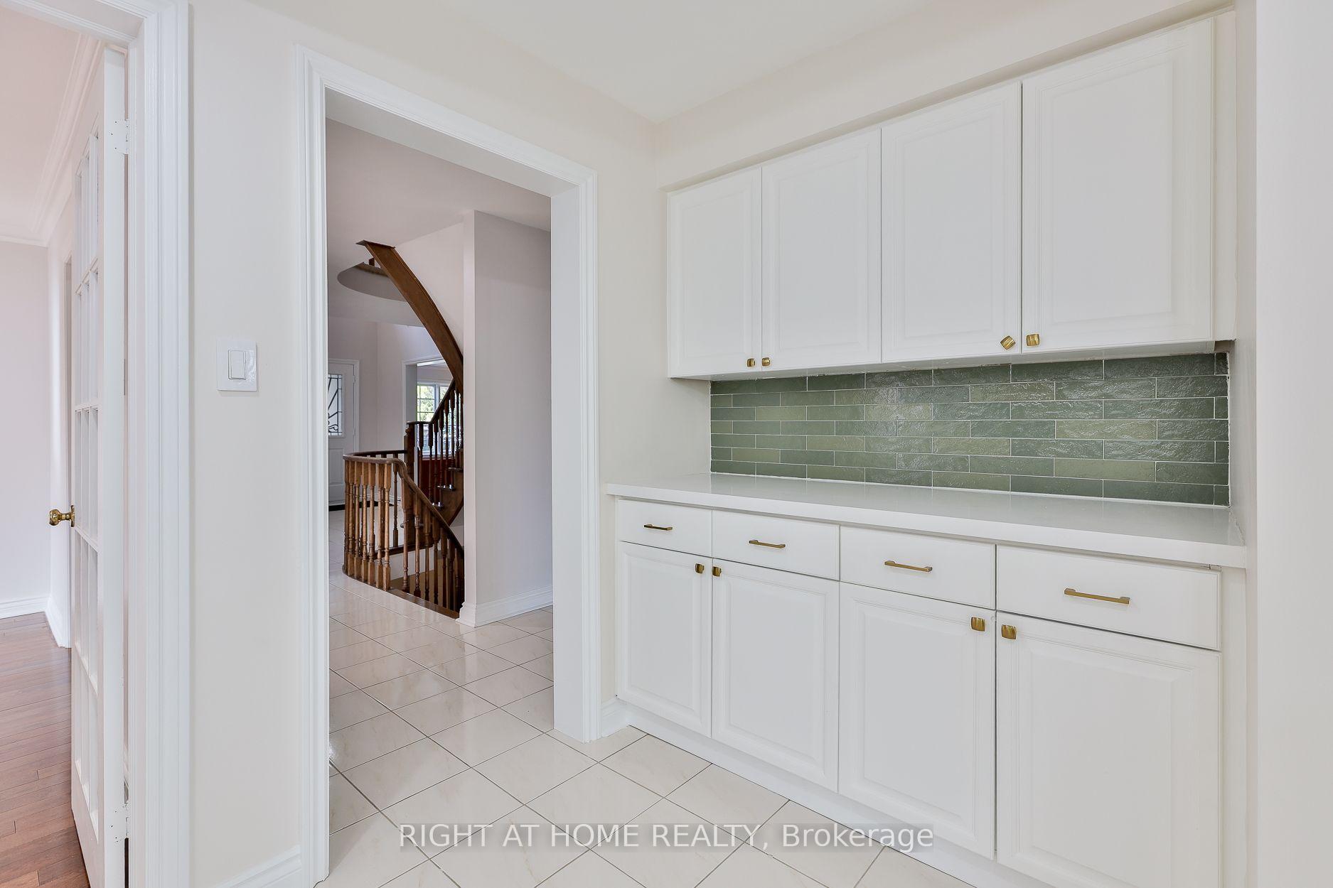 Photo 16 of 560 Chagall Court, Mississauga, Hurontario — HOMEH