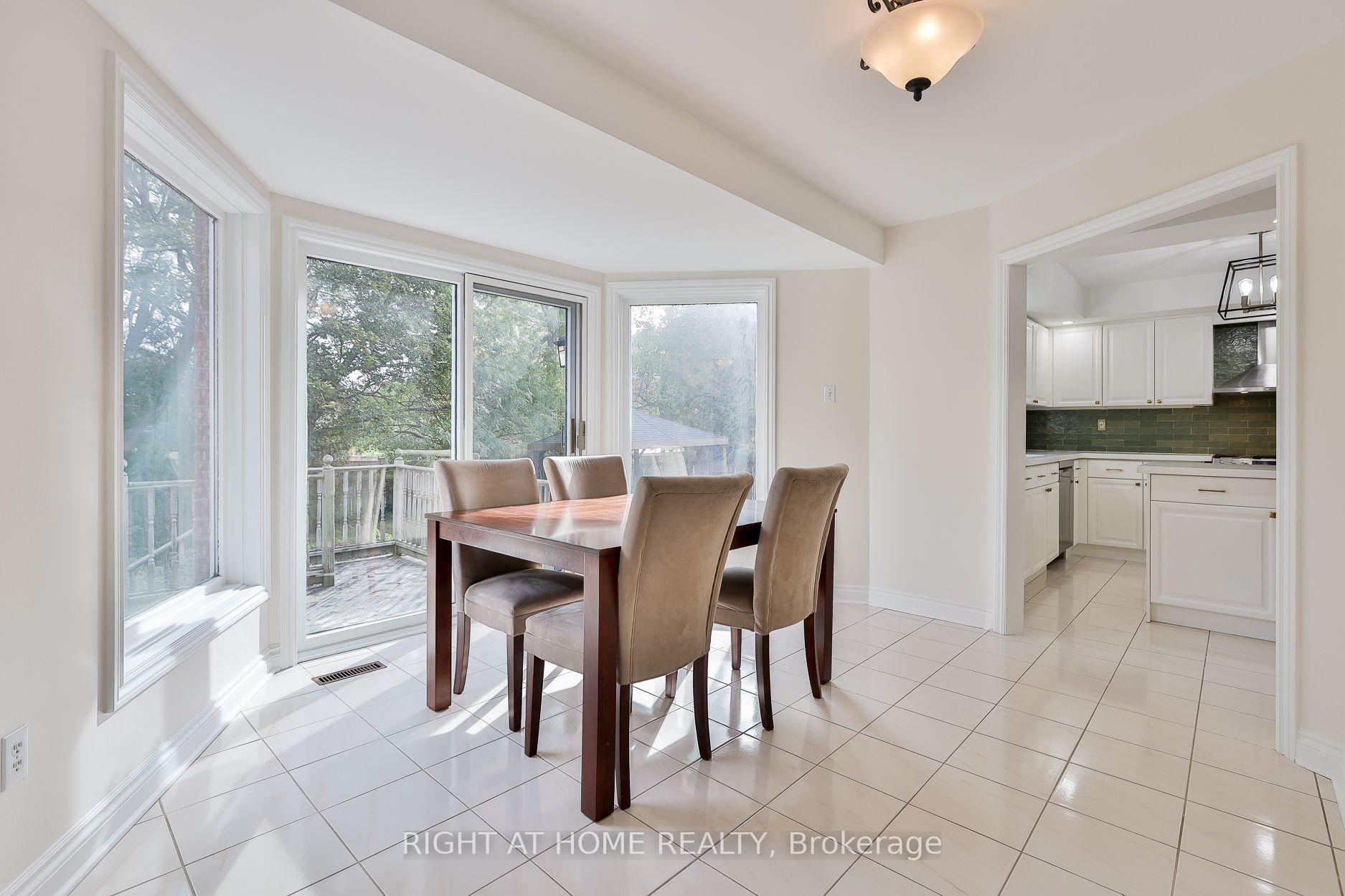 Photo 18 of 560 Chagall Court, Mississauga, Hurontario — HOMEH