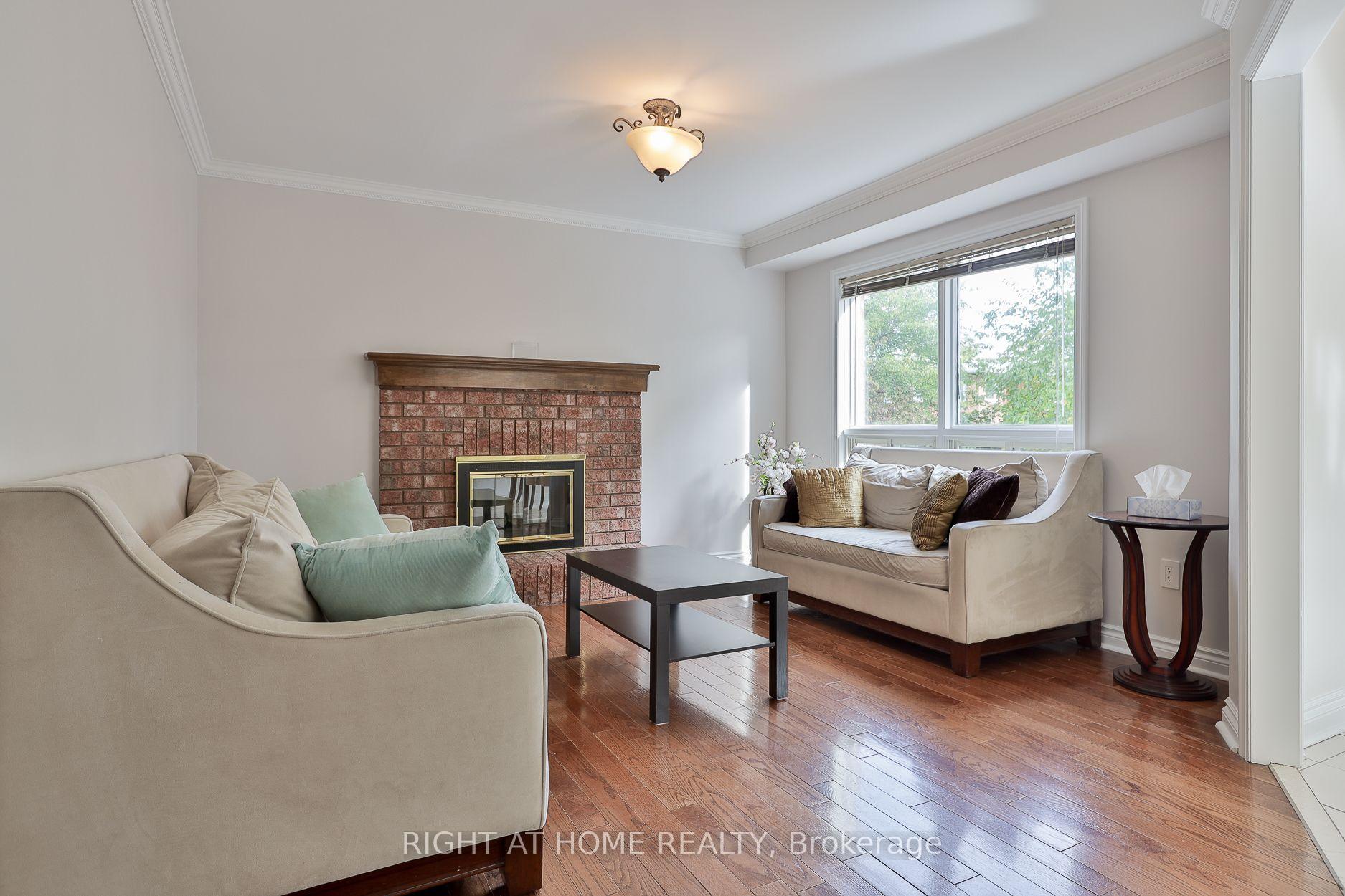Photo 20 of 560 Chagall Court, Mississauga, Hurontario — HOMEH