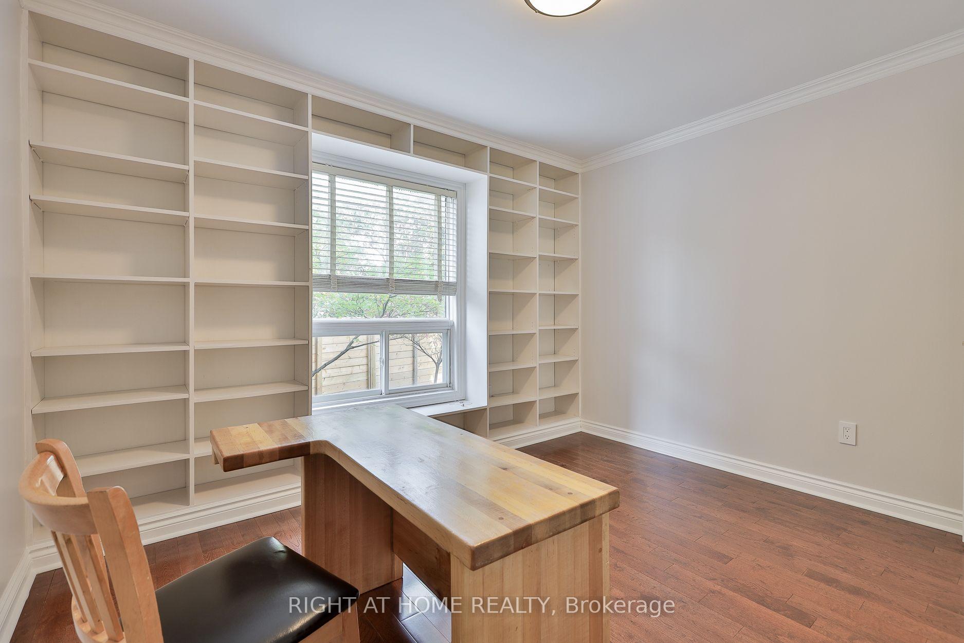 Photo 23 of 560 Chagall Court, Mississauga, Hurontario — HOMEH