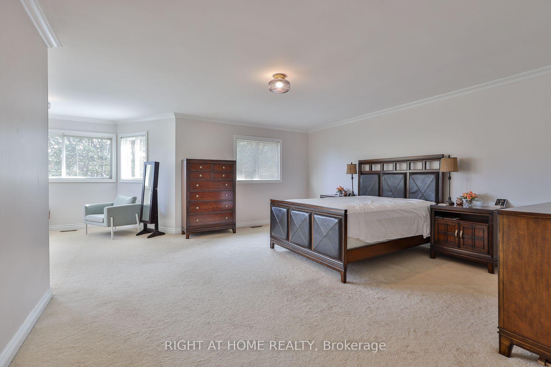 Photo 24 of 560 Chagall Court, Mississauga, Hurontario — HOMEH