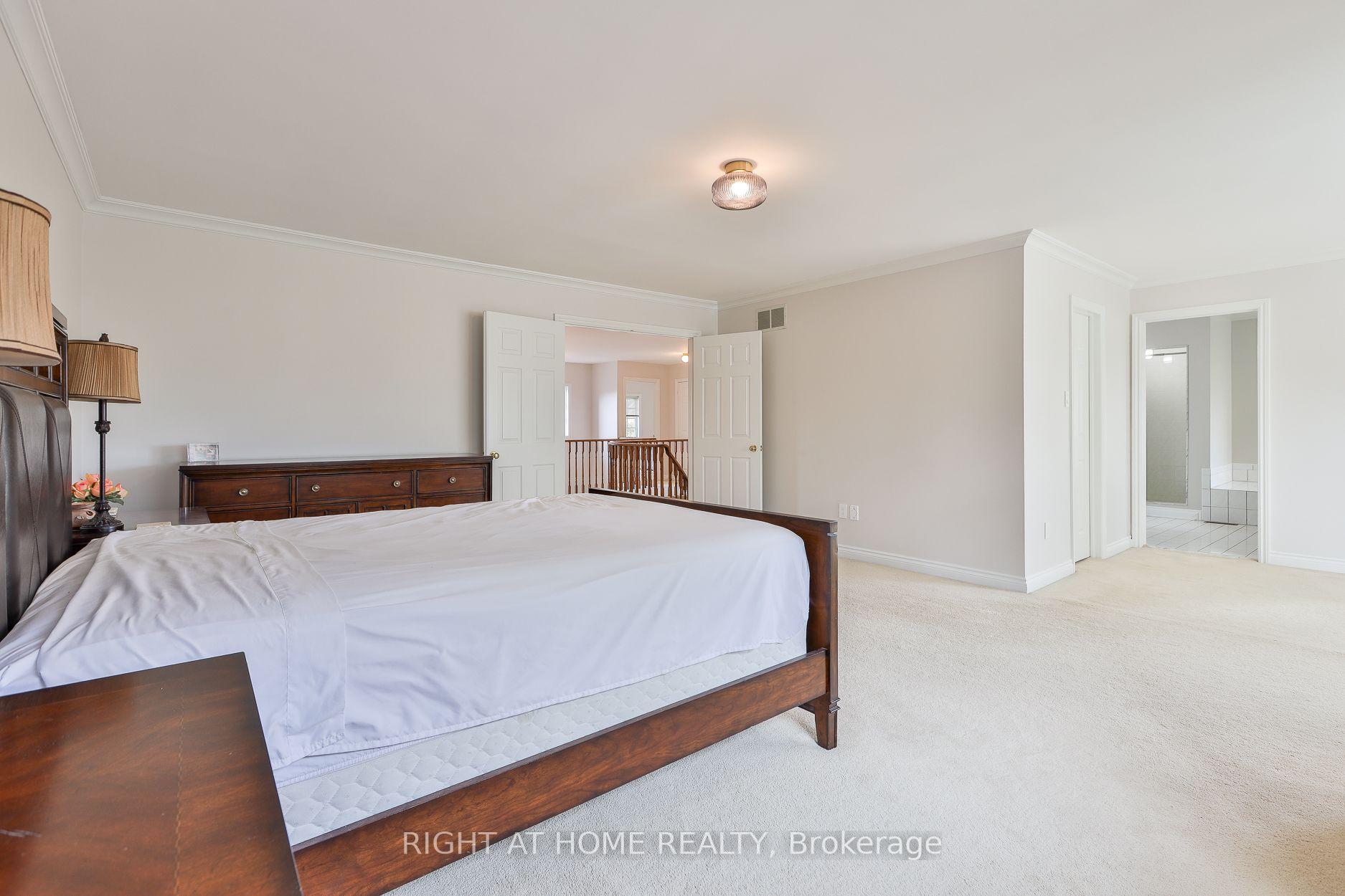 Photo 26 of 560 Chagall Court, Mississauga, Hurontario — HOMEH