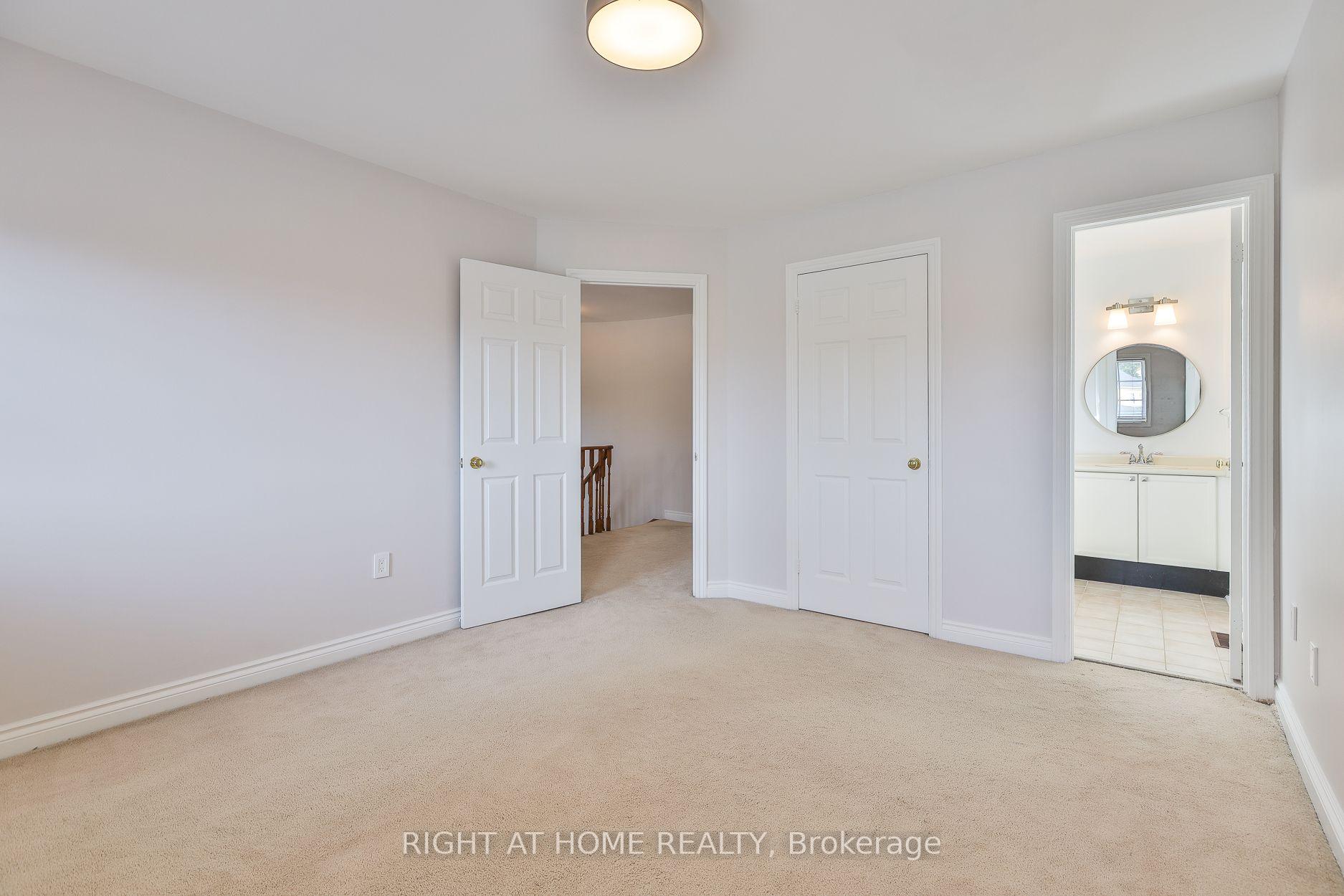 Photo 32 of 560 Chagall Court, Mississauga, Hurontario — HOMEH