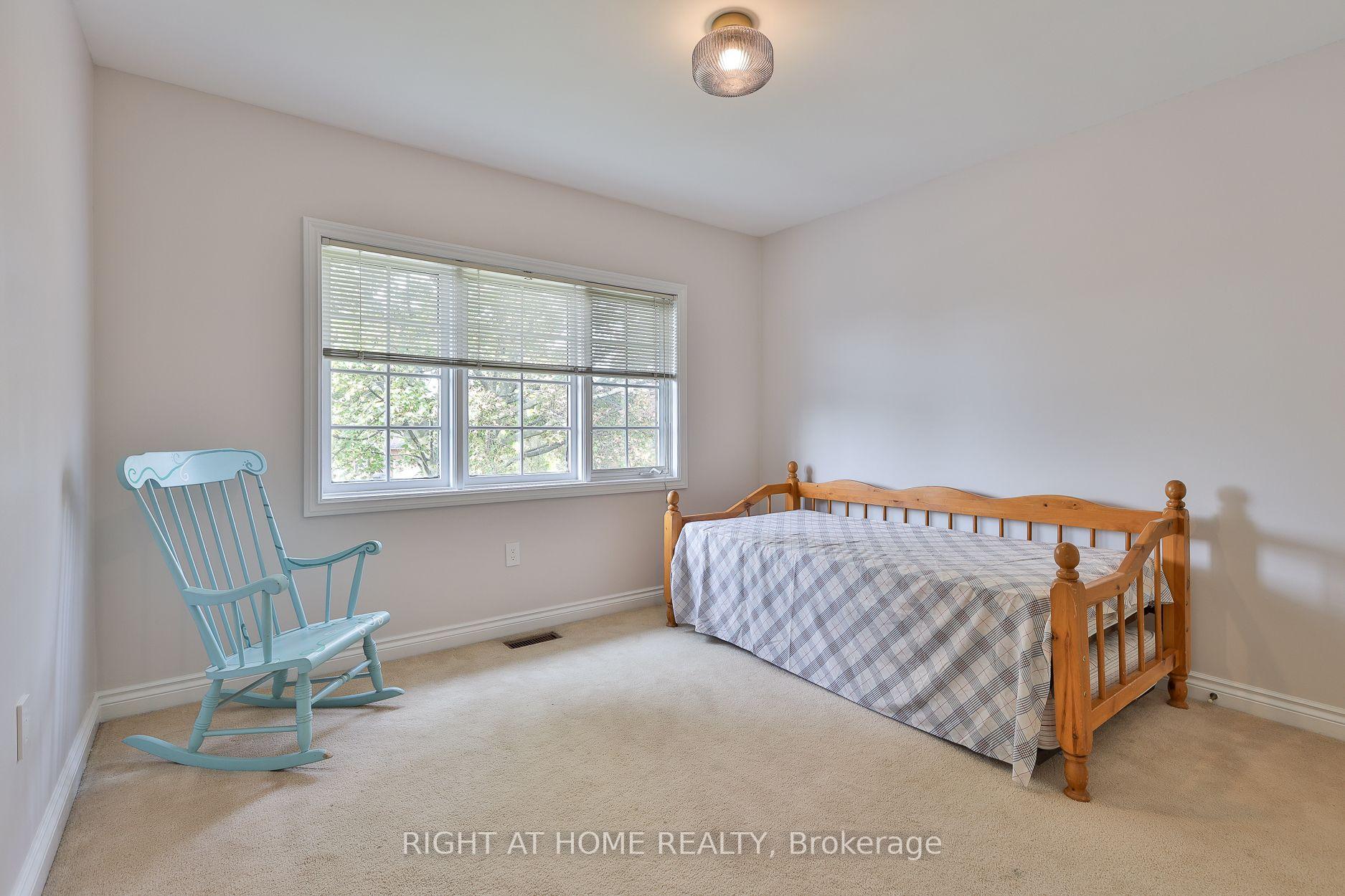 Photo 33 of 560 Chagall Court, Mississauga, Hurontario — HOMEH