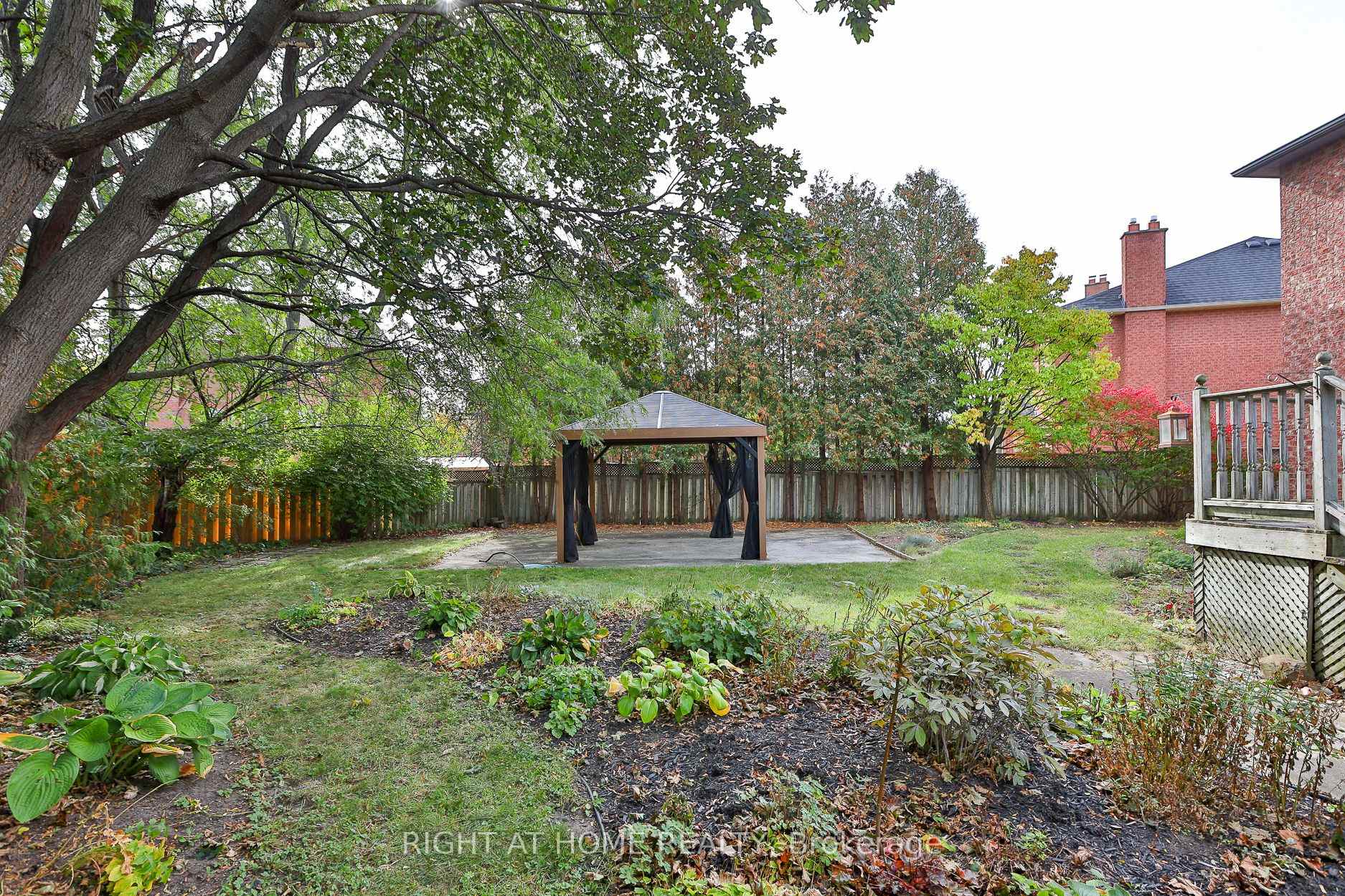 Photo 42 of 560 Chagall Court, Mississauga, Hurontario — HOMEH