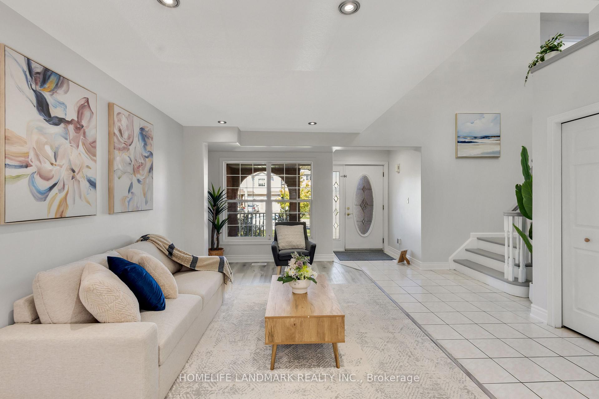Photo 4 of 723 Chesapeake Drive, Waterloo, Eastbridge — HOMEH