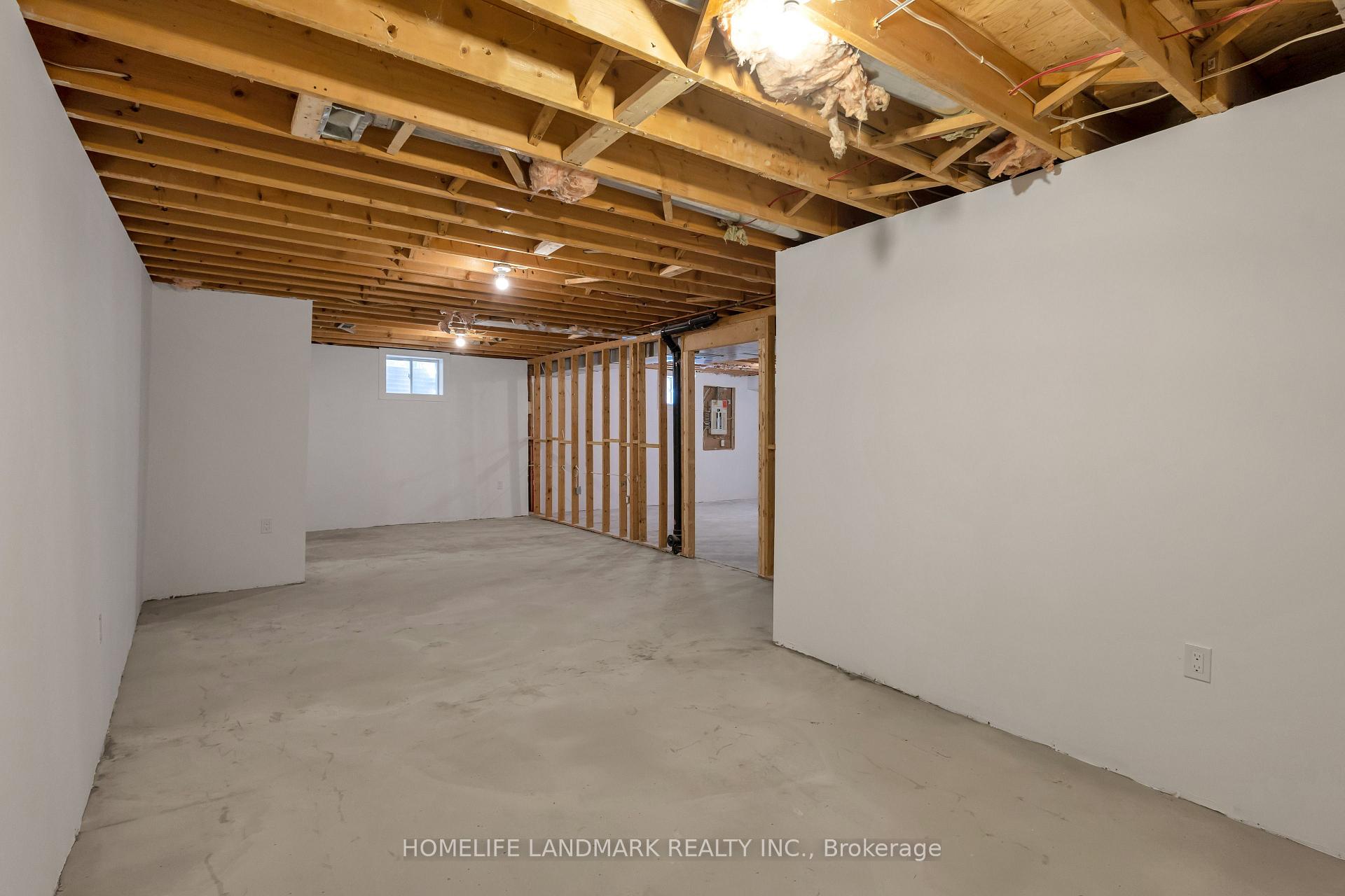Photo 33 of 723 Chesapeake Drive, Waterloo, Eastbridge — HOMEH