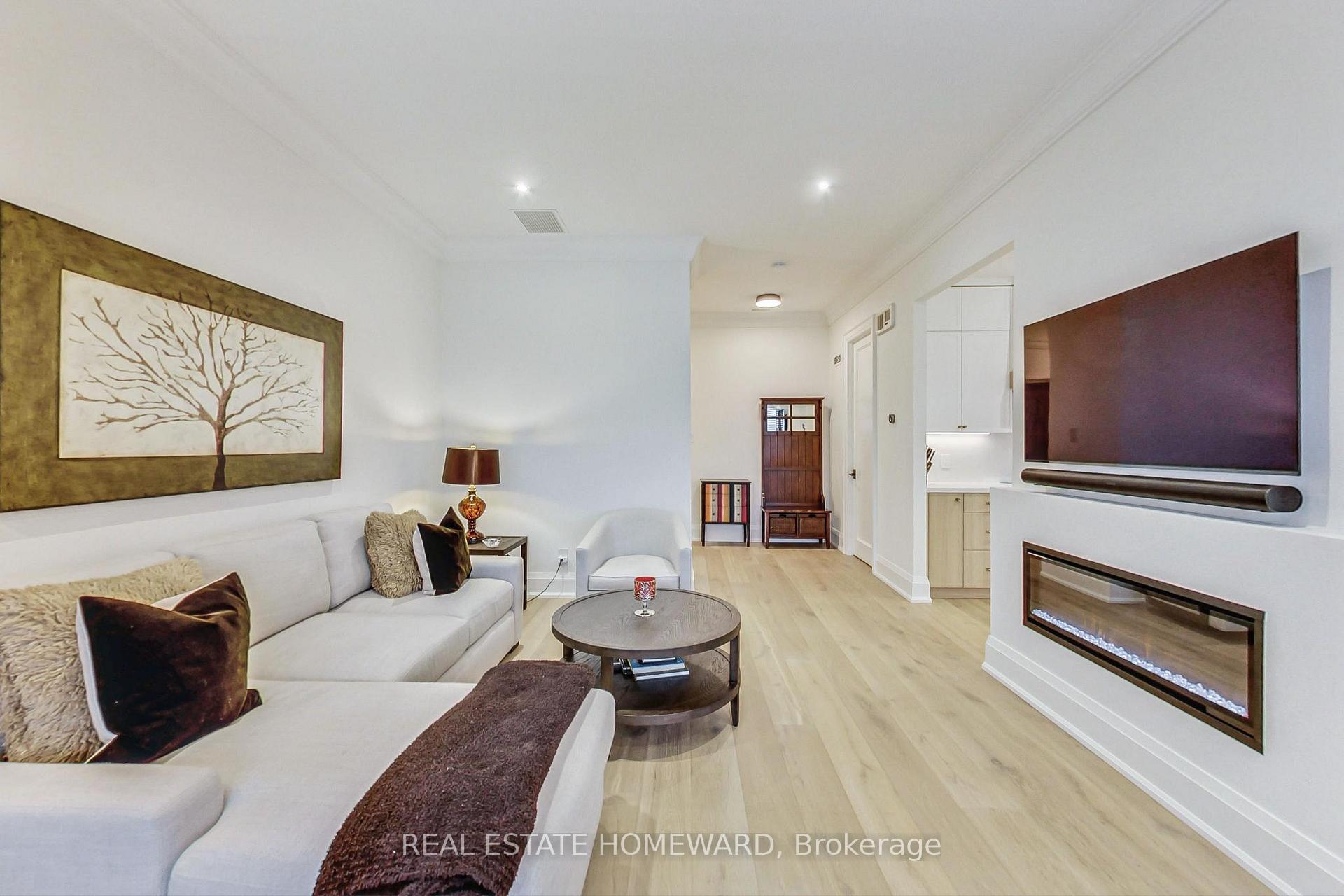 Photo 5 of Unit 3612, 55 Harbour Square, Toronto, Waterfront Communities — HOMEH