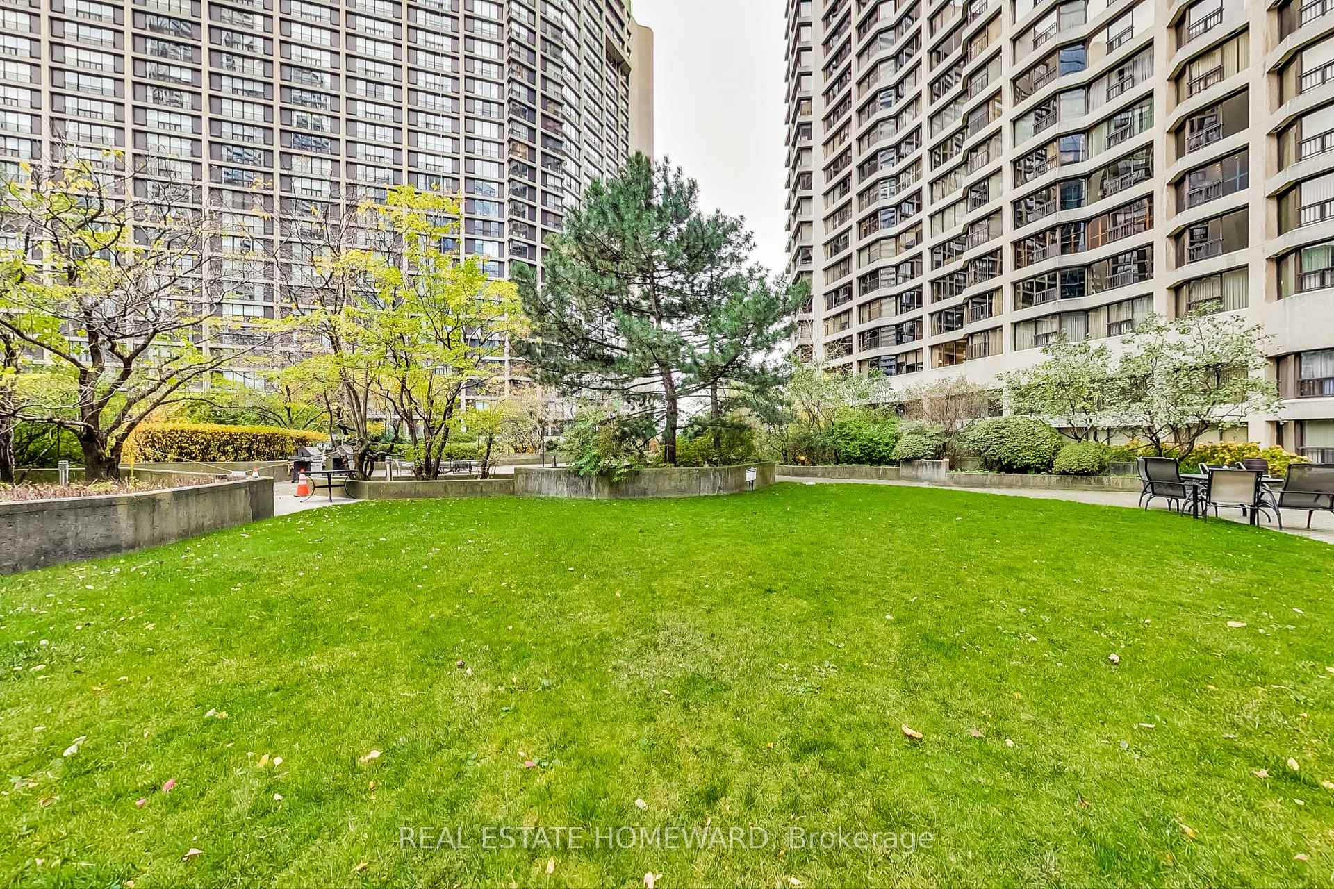 Photo 37 of Unit 3612, 55 Harbour Square, Toronto, Waterfront Communities — HOMEH