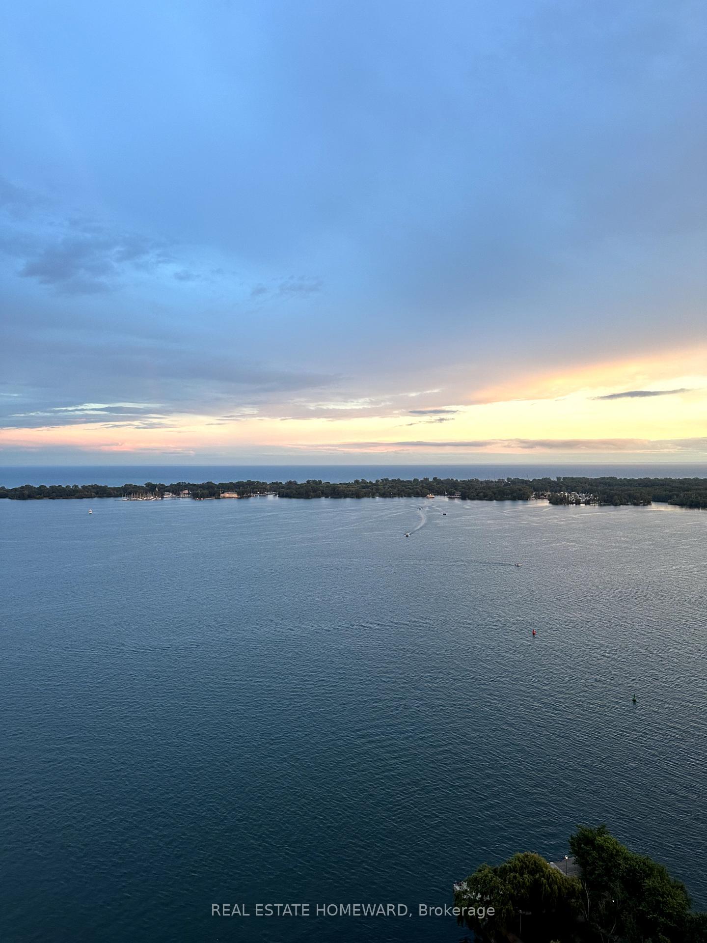 Photo 44 of Unit 3612, 55 Harbour Square, Toronto, Waterfront Communities — HOMEH