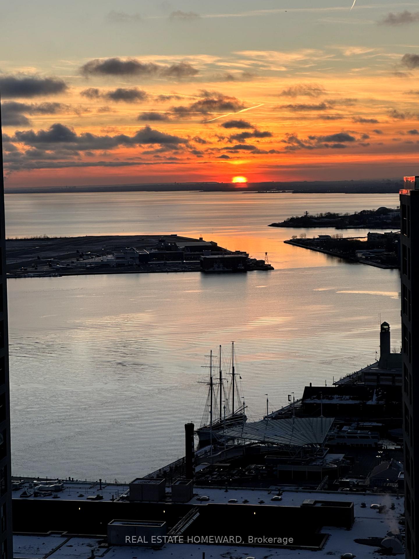 Photo 45 of Unit 3612, 55 Harbour Square, Toronto, Waterfront Communities — HOMEH