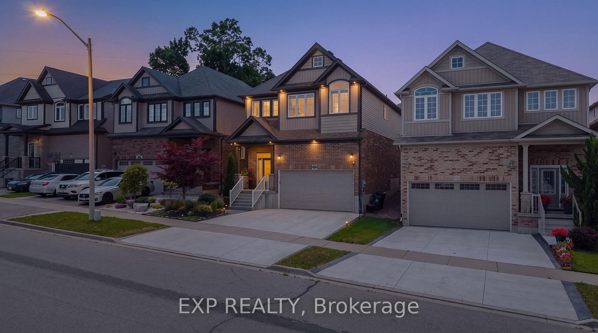 Photo 2 of 522 Woodbine Avenue, Kitchener, Huron Park — HOMEH