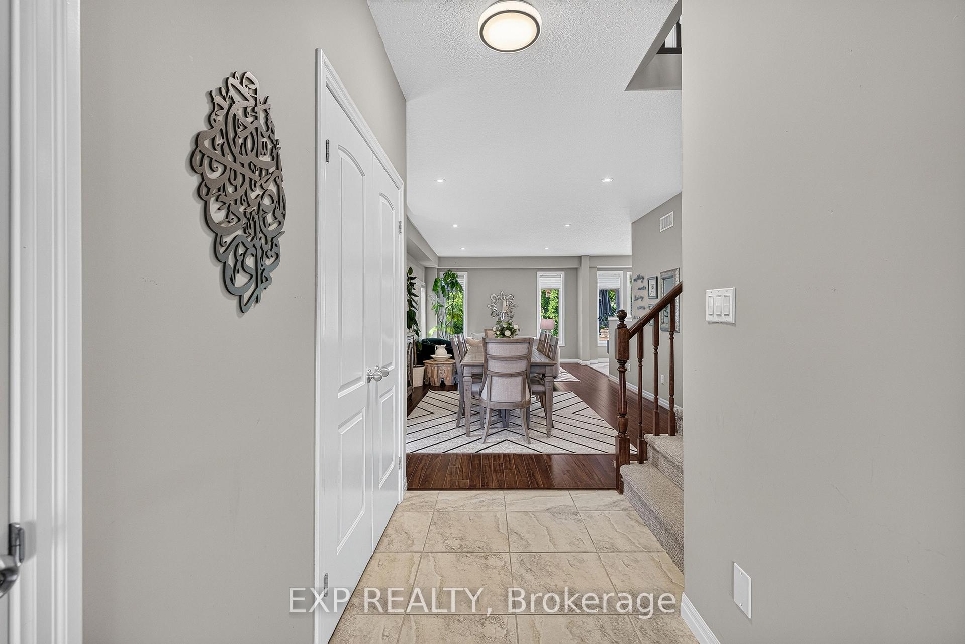 Photo 3 of 522 Woodbine Avenue, Kitchener, Huron Park — HOMEH