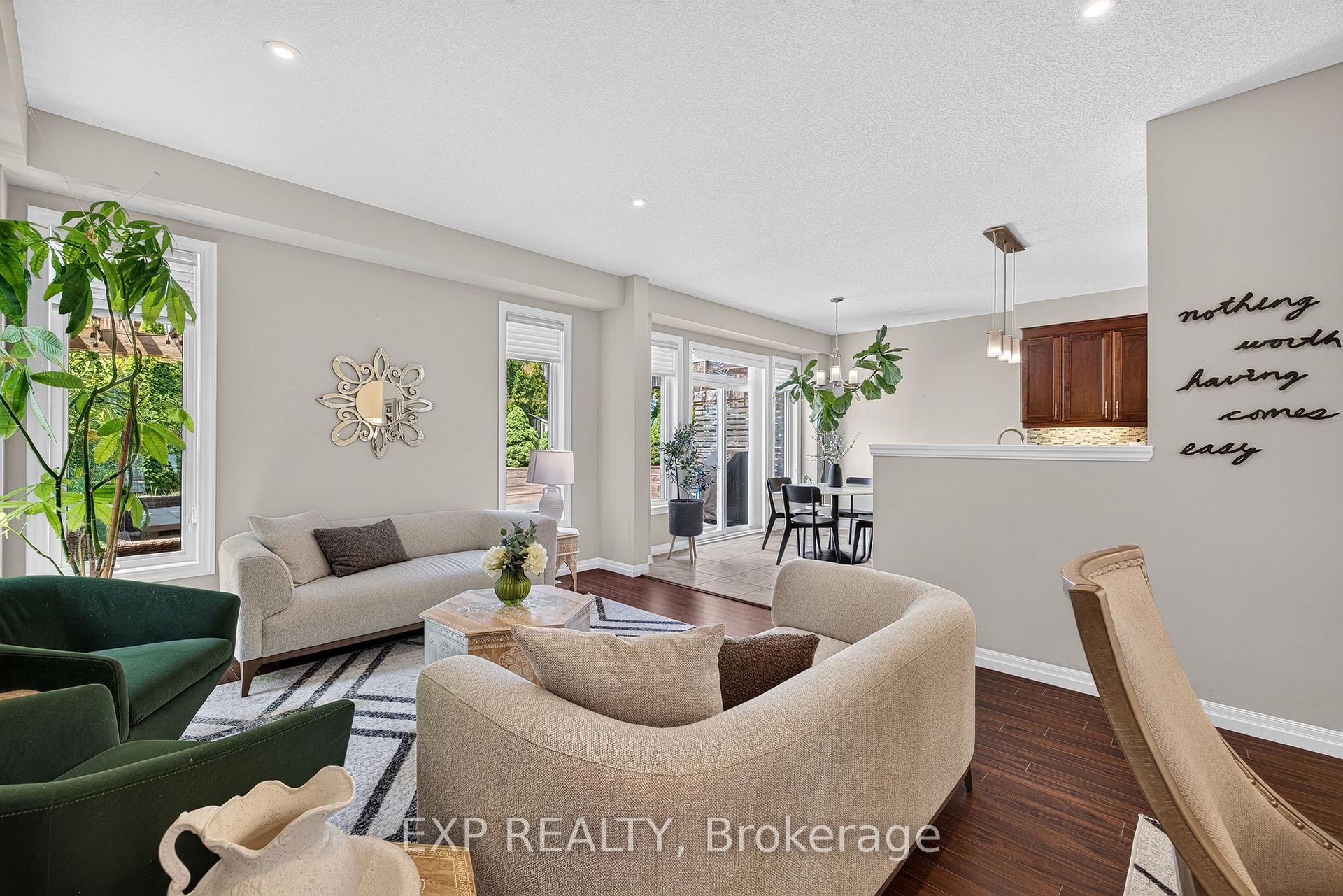 Photo 11 of 522 Woodbine Avenue, Kitchener, Huron Park — HOMEH