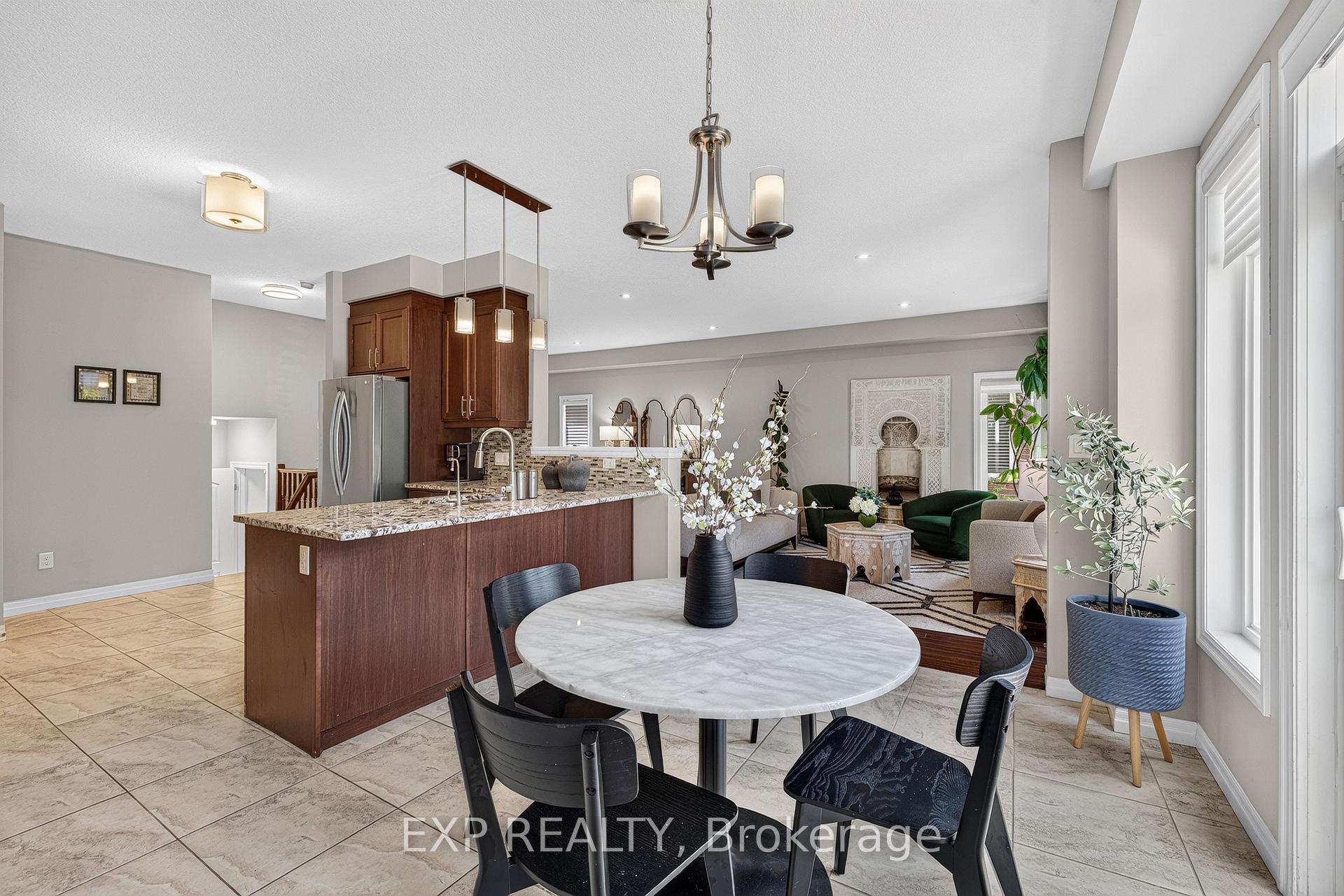 Photo 15 of 522 Woodbine Avenue, Kitchener, Huron Park — HOMEH