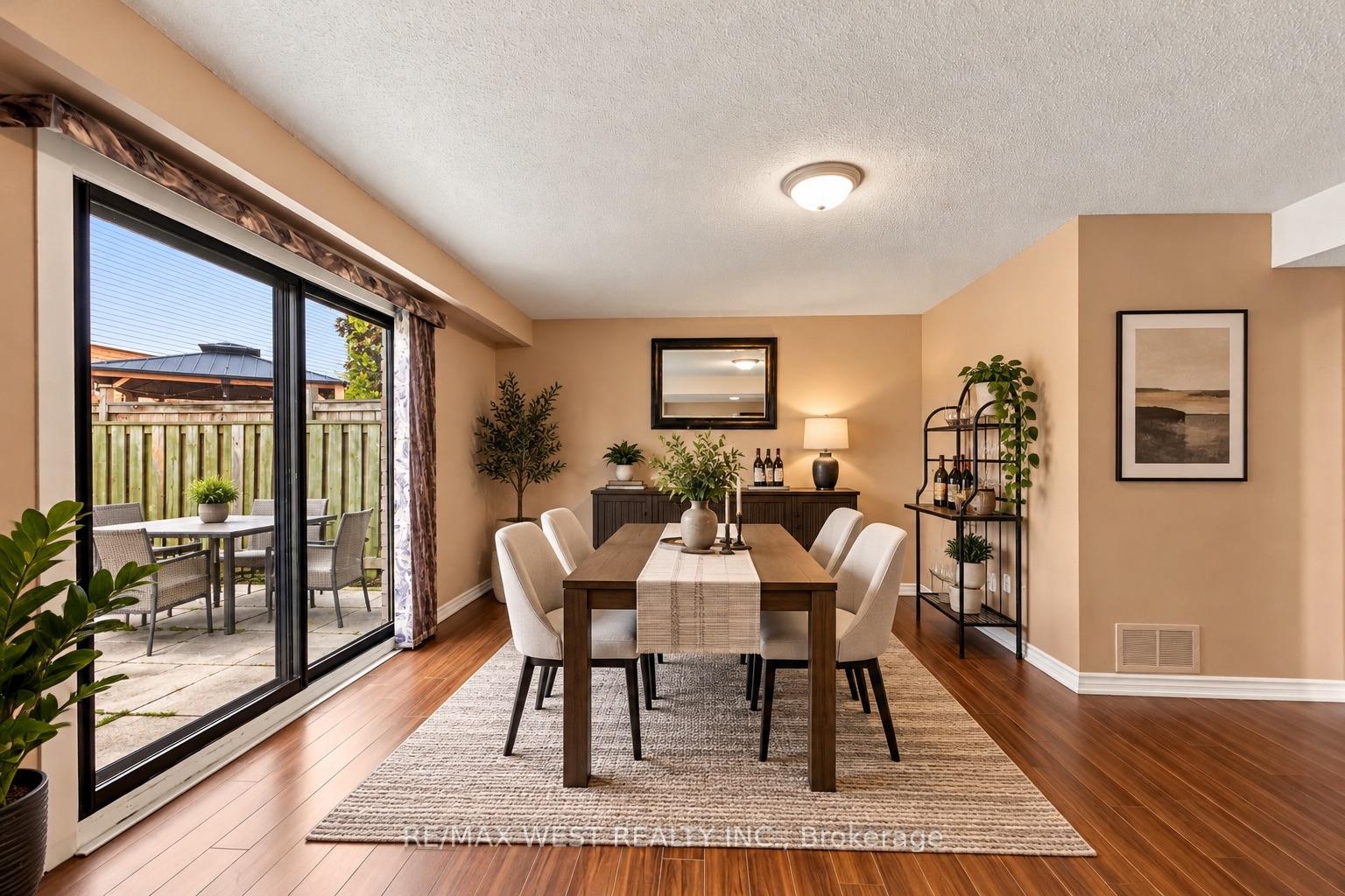 Photo 21 of 2 Ackrow Court, Etobicoke, Eringate-Centennial-West Deane — HOMEH