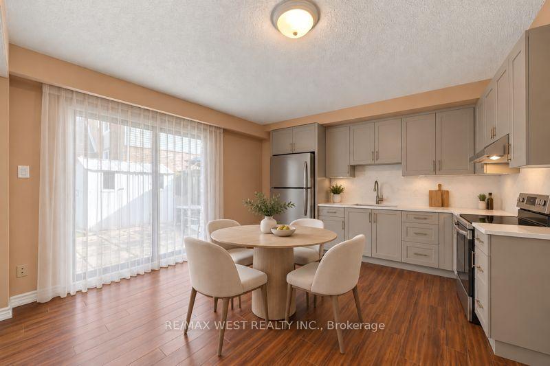 Photo 22 of 2 Ackrow Court, Etobicoke, Eringate-Centennial-West Deane — HOMEH