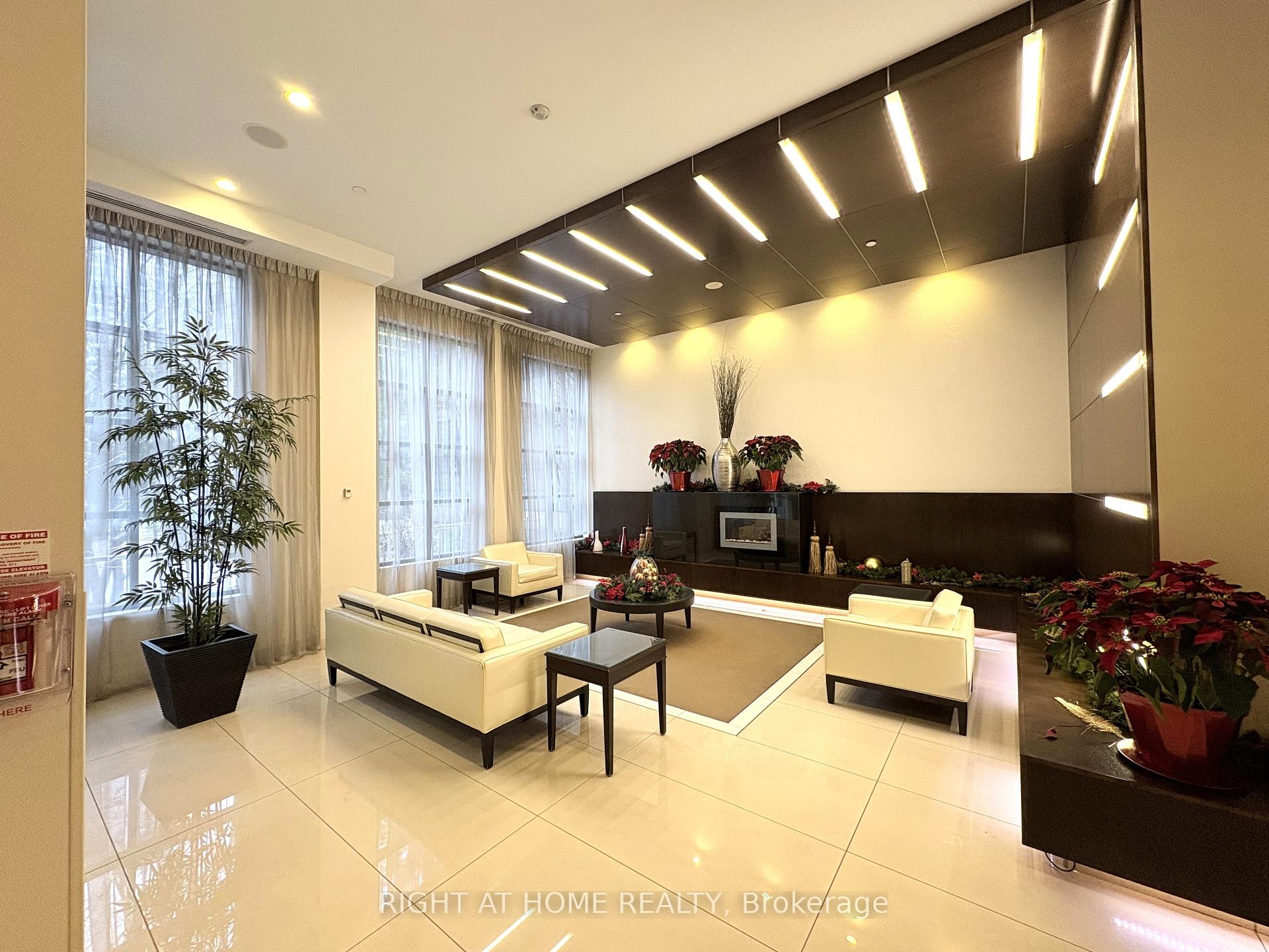 Photo 3 of Unit 1621, 500 Doris Avenue, North York, Willowdale East — HOMEH