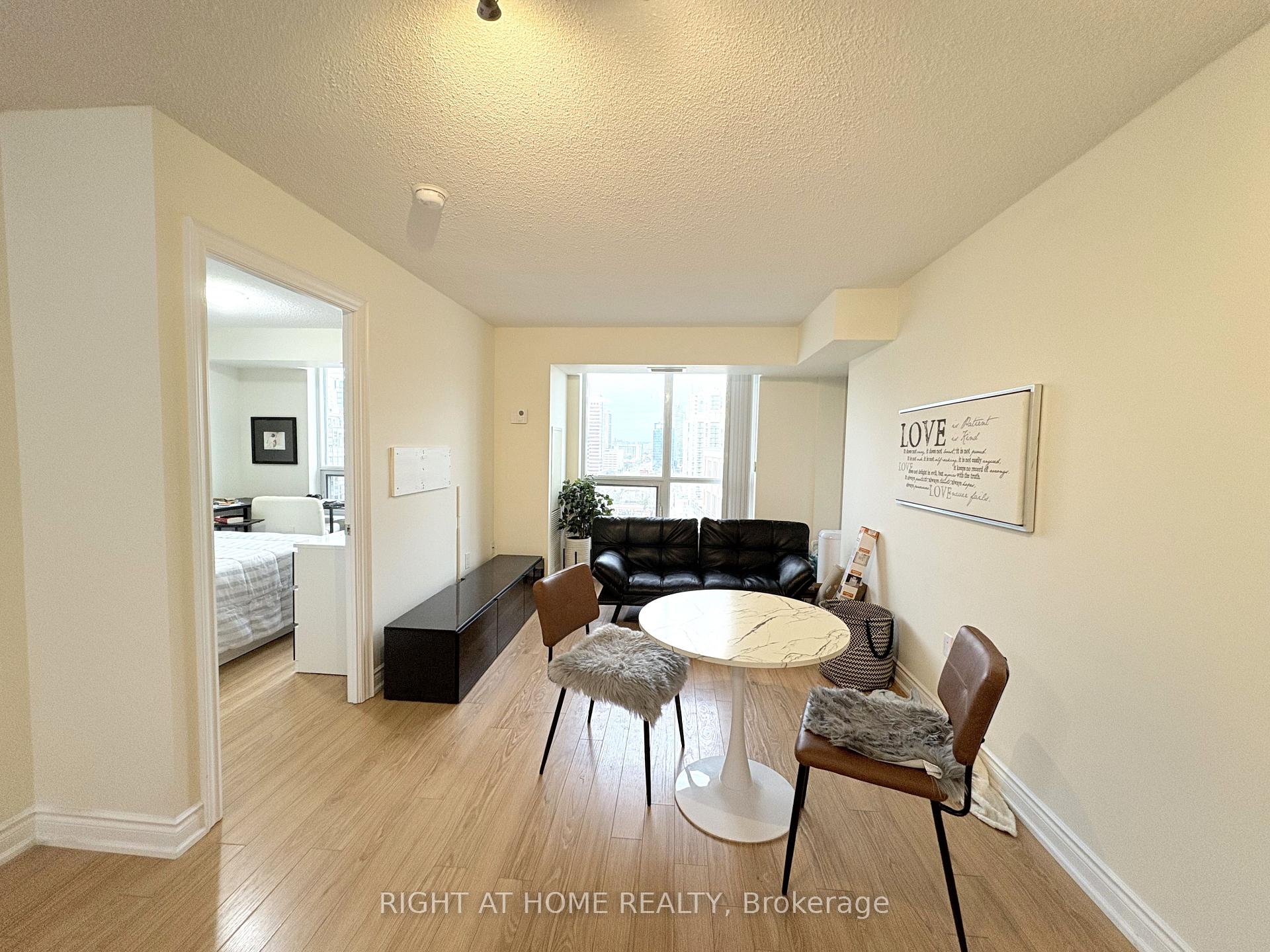 Photo 7 of Unit 1621, 500 Doris Avenue, North York, Willowdale East — HOMEH