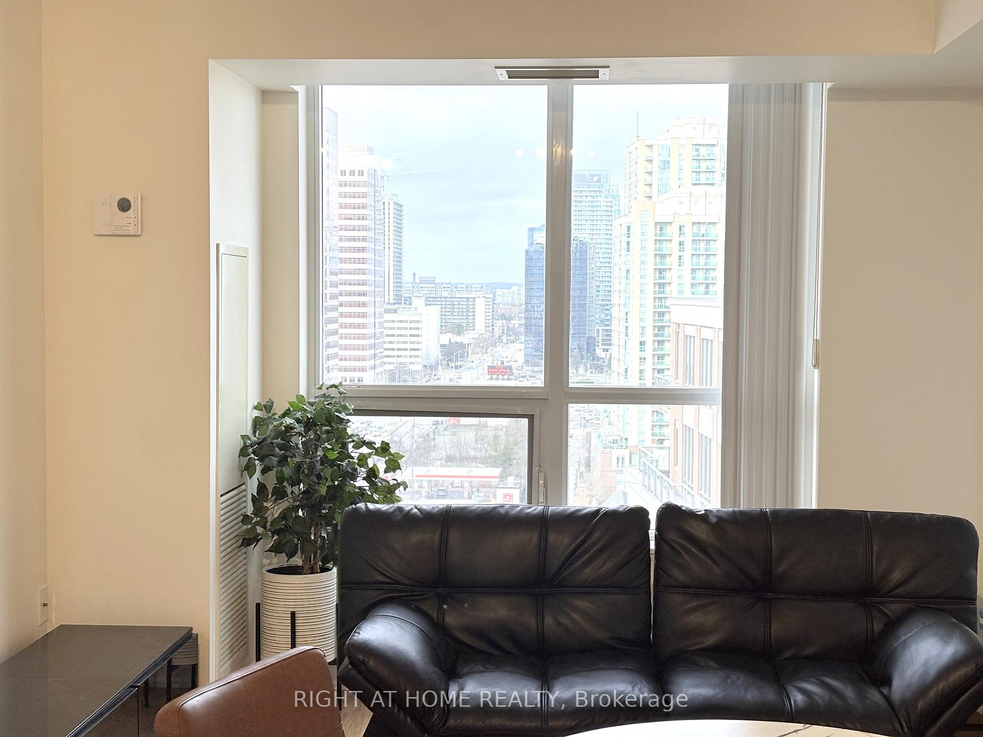 Photo 8 of Unit 1621, 500 Doris Avenue, North York, Willowdale East — HOMEH