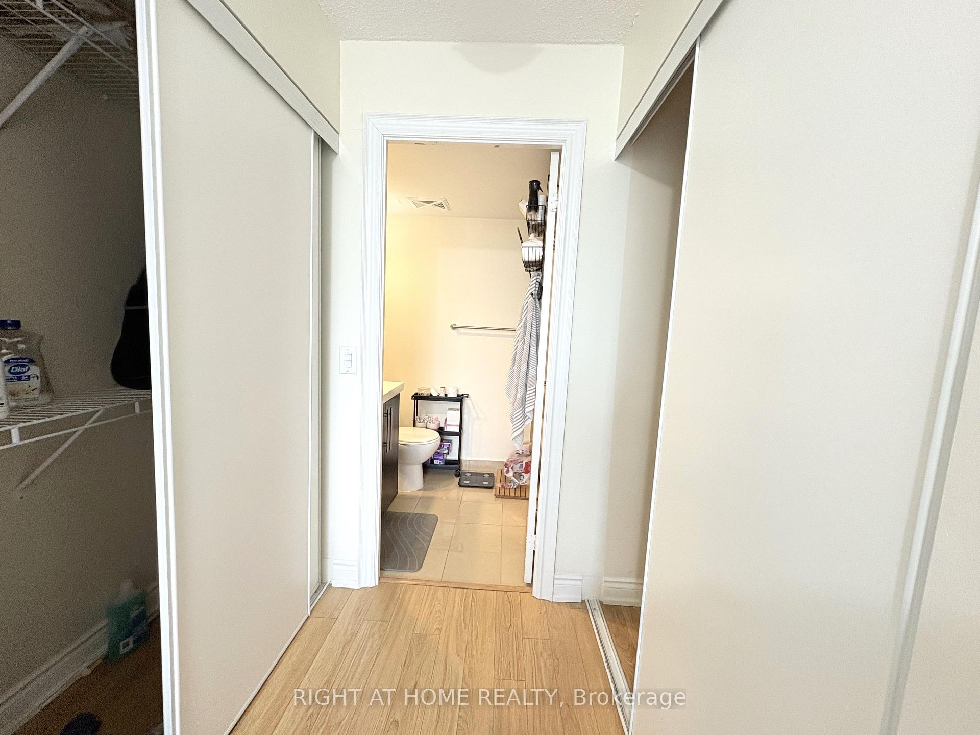 Photo 16 of Unit 1621, 500 Doris Avenue, North York, Willowdale East — HOMEH