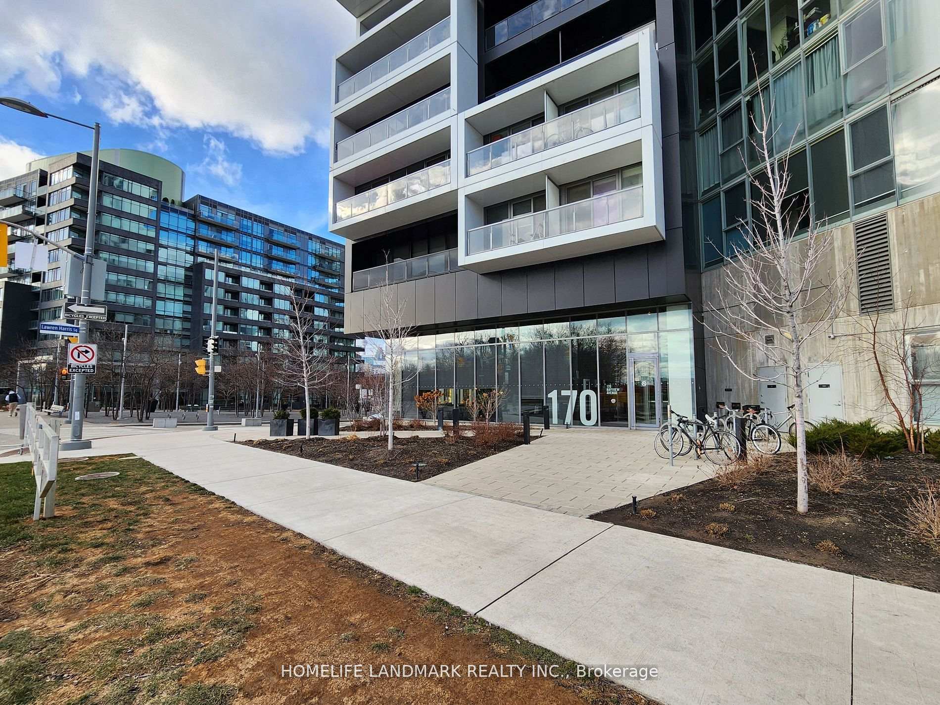 Photo 3 of Unit 715, 170 Bayview Avenue, Toronto, Waterfront Communities — HOMEH