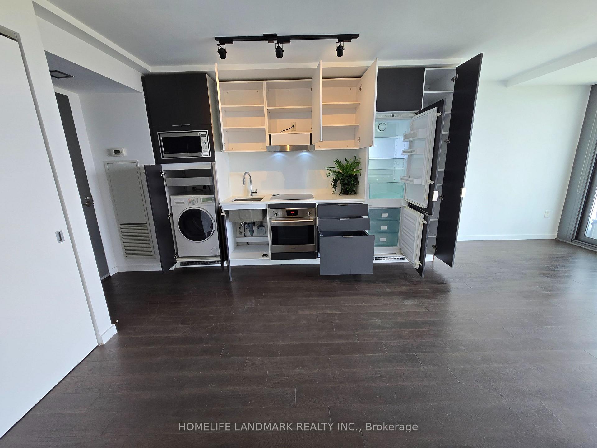 Photo 11 of Unit 715, 170 Bayview Avenue, Toronto, Waterfront Communities — HOMEH