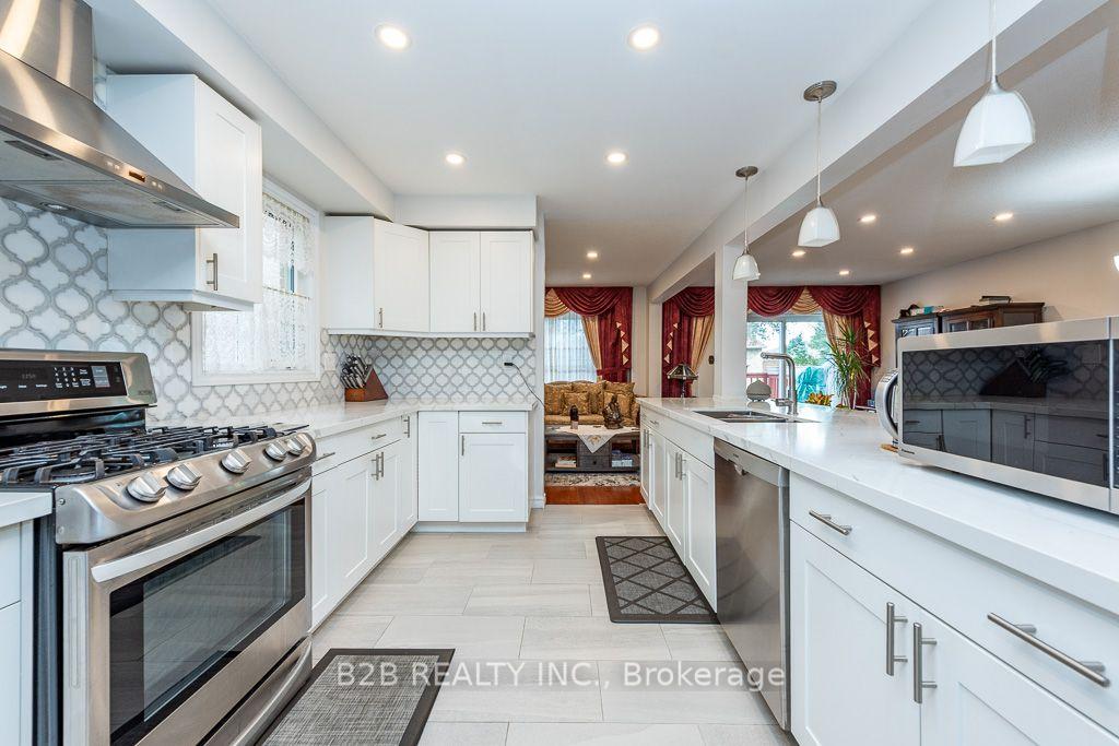Photo 2 of 4112 trappers Crescent, Mississauga, Erin Mills — HOMEH