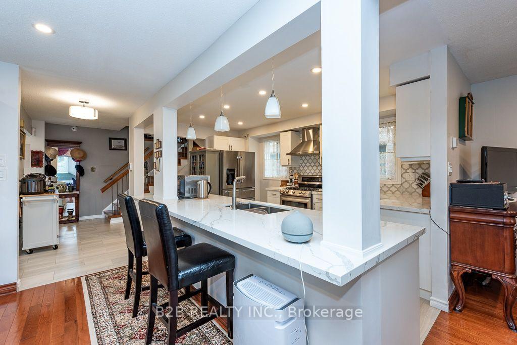 Photo 3 of 4112 trappers Crescent, Mississauga, Erin Mills — HOMEH