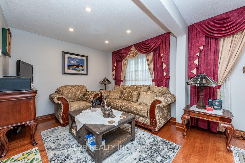 Photo 6 of 4112 trappers Crescent, Mississauga, Erin Mills — HOMEH